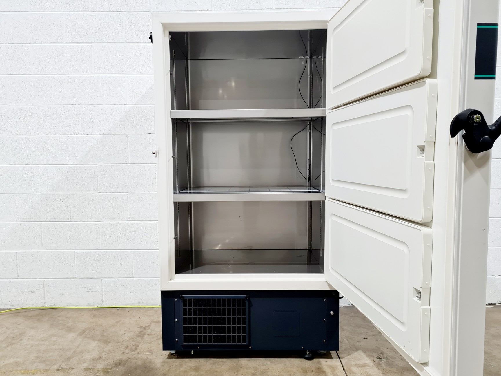 Image of New Brunswick Scientific Ultra Low Temperature Freezer - Innova U725