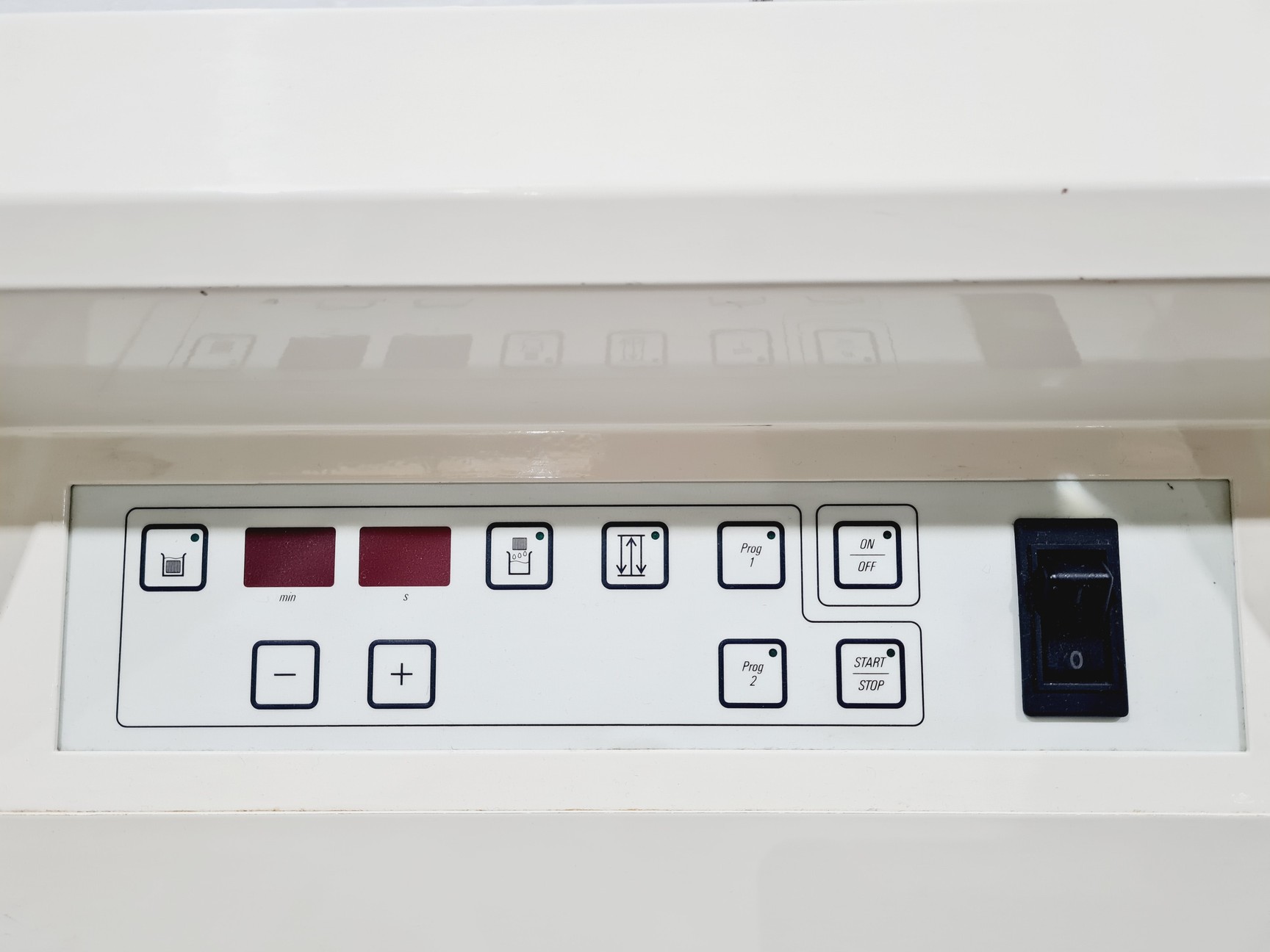 Image of Leica ST 4040 Linear Automatic Stainer Lab