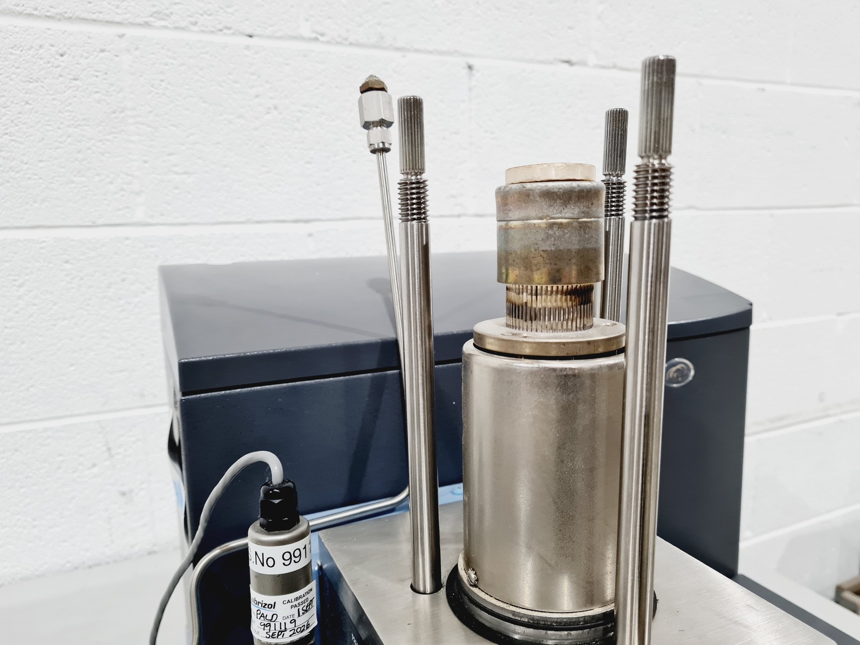 Image of TA Instruments DSC Q20 Differential Scanning Calorimeter 