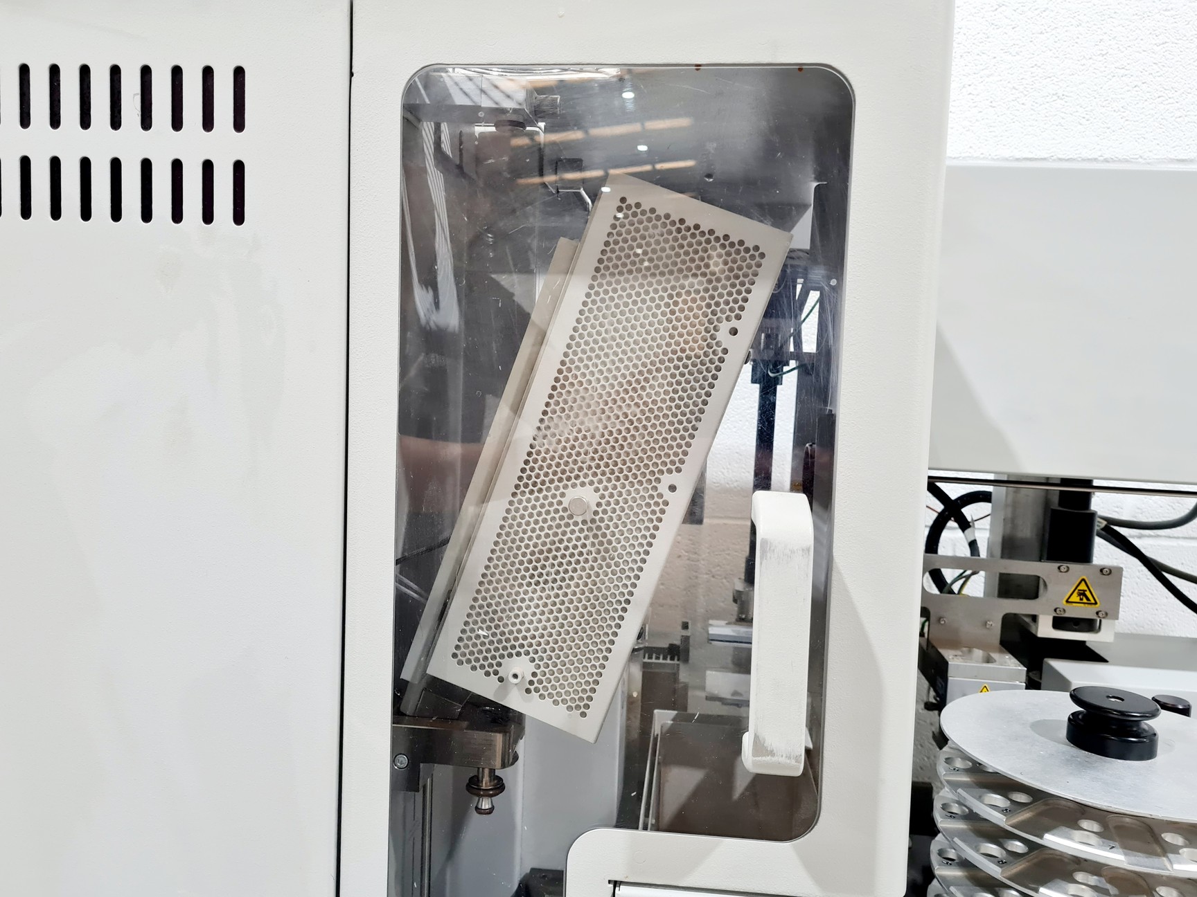 Image of Leco TruMac CN Elemental Determinator System w Model 630-300-300 and 630-300-800