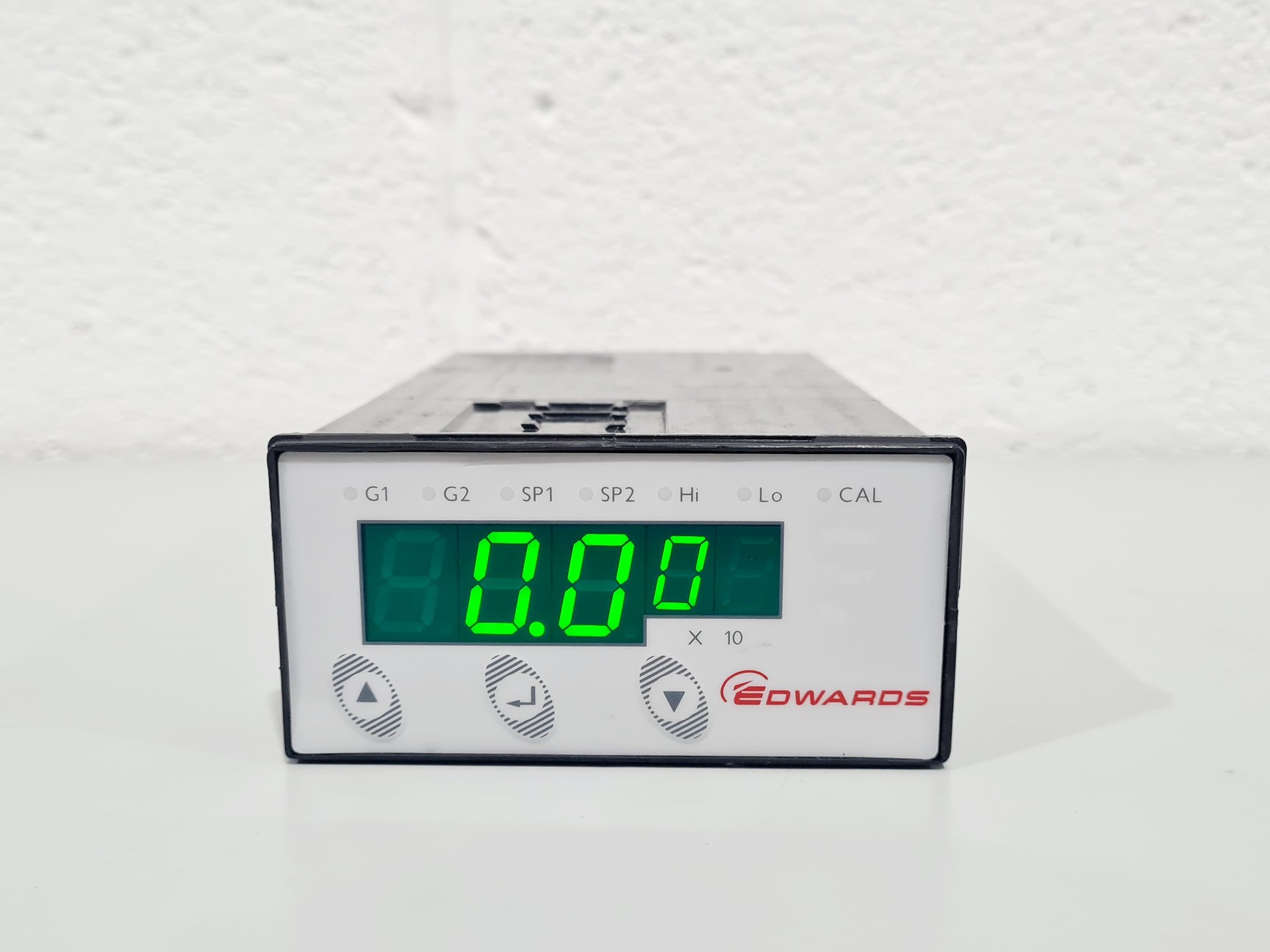 Image of Edwards Active Digital Gauge Pressure Controller 