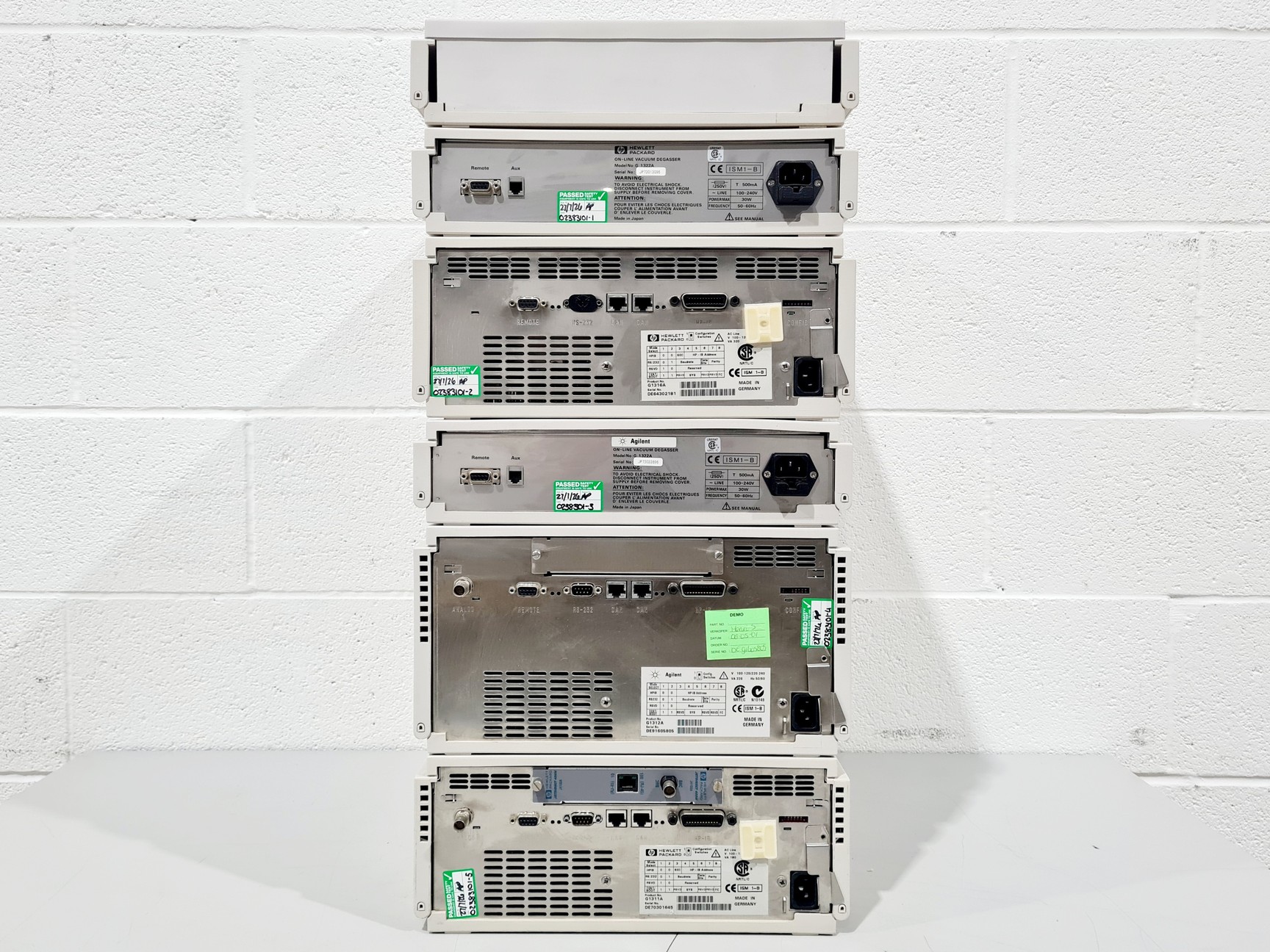 Image of Hewlett Packard Series 1100 with ColComp, 2 x Degasser, Bin Pump, QuatPump