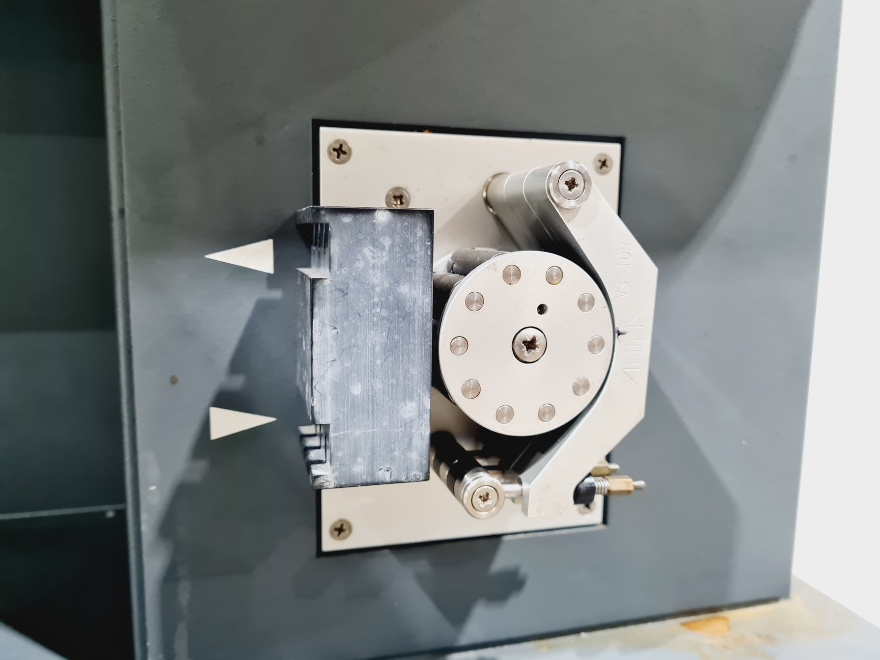 Image of Varian Vista-Pro CCD Simultaneous ICP-OES System w Chiller, Autosampler, and PC