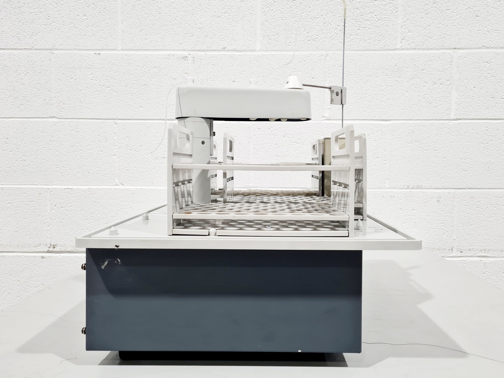 Image of Varian Vista-Pro CCD Simultaneous ICP-OES System w Chiller, Autosampler, and PC