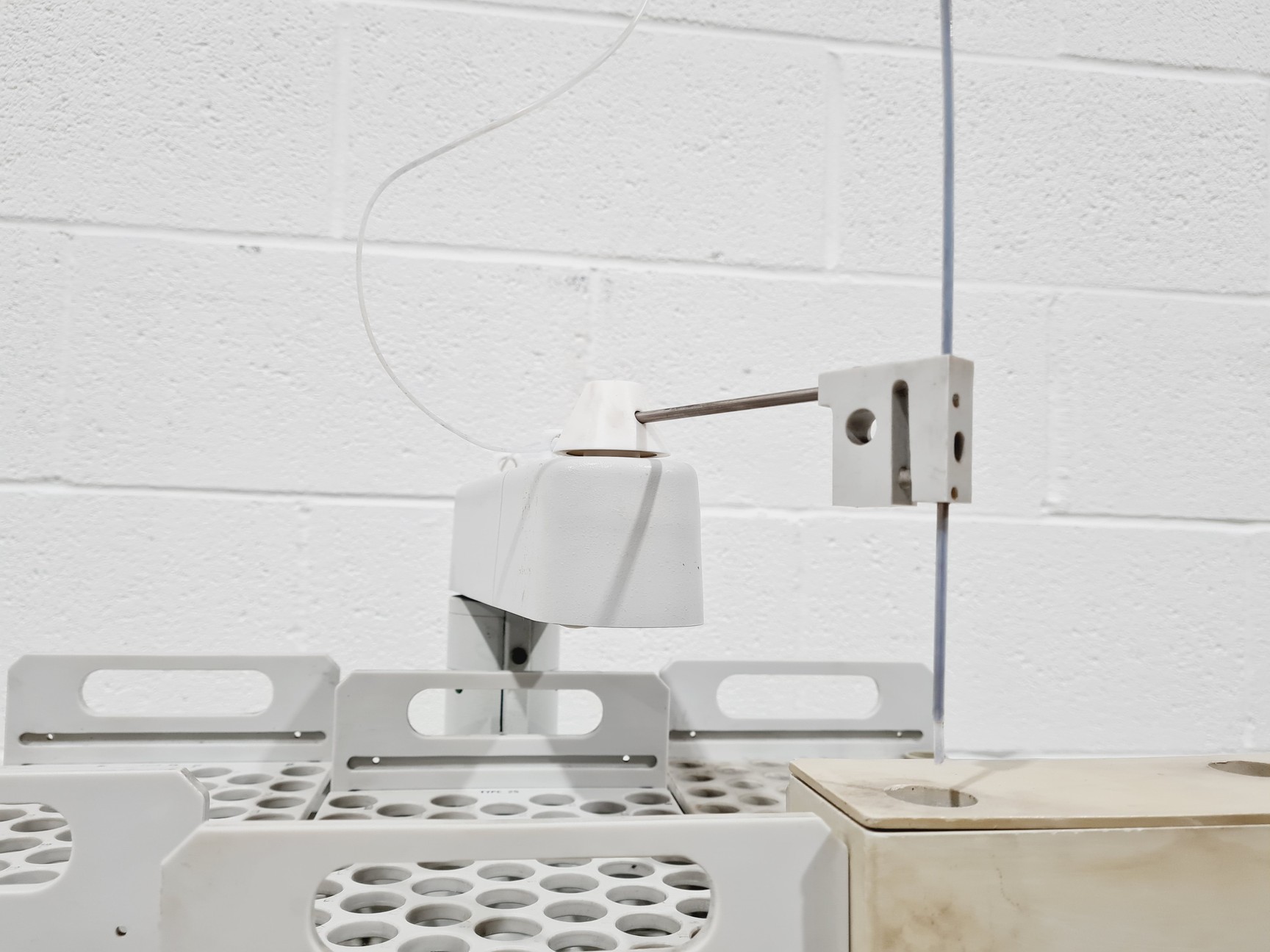 Image of Varian Vista-Pro CCD Simultaneous ICP-OES System w Chiller, Autosampler, and PC