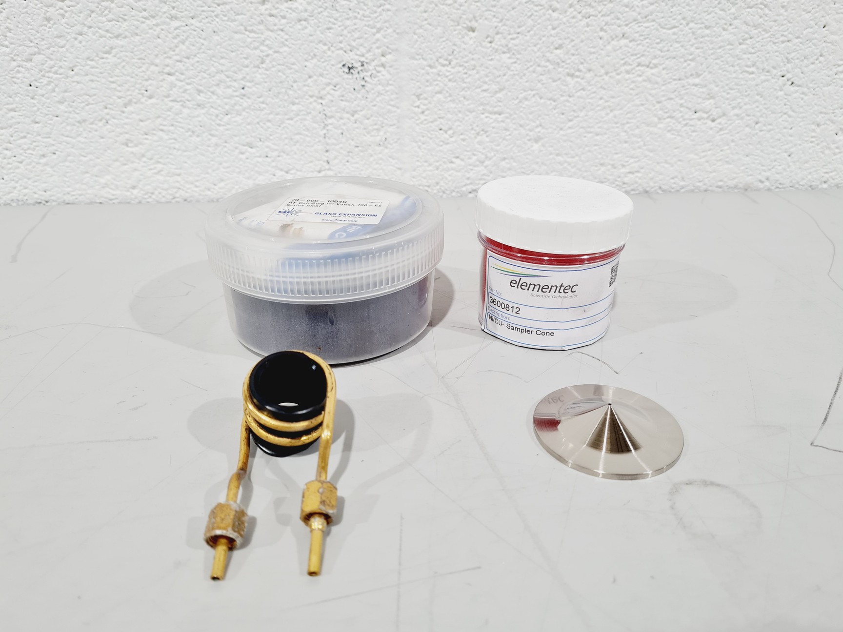 Image of Varian Vista-Pro CCD Simultaneous ICP-OES System w Chiller, Autosampler, and PC