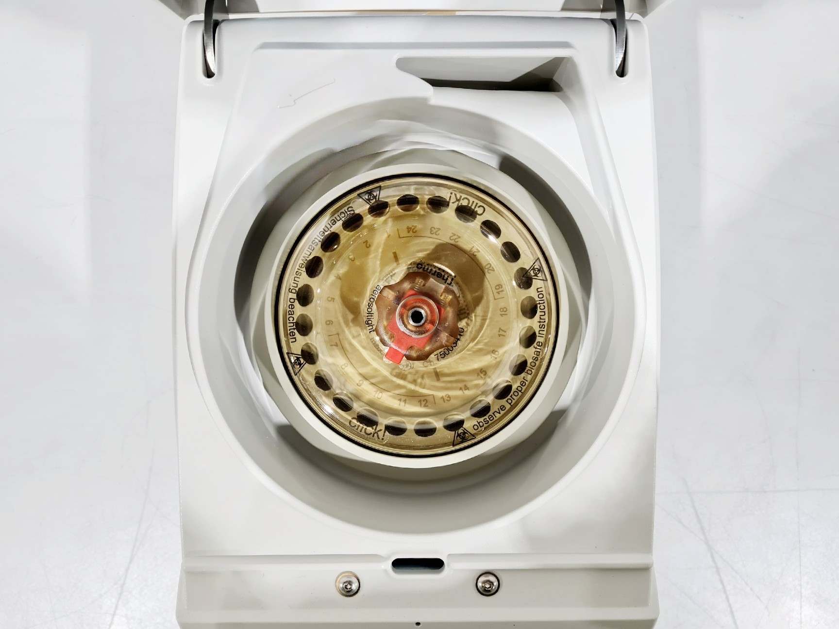Image of Thermo Scientific Heraeus Pico 17 Benchtop Centrifuge 120V Lab