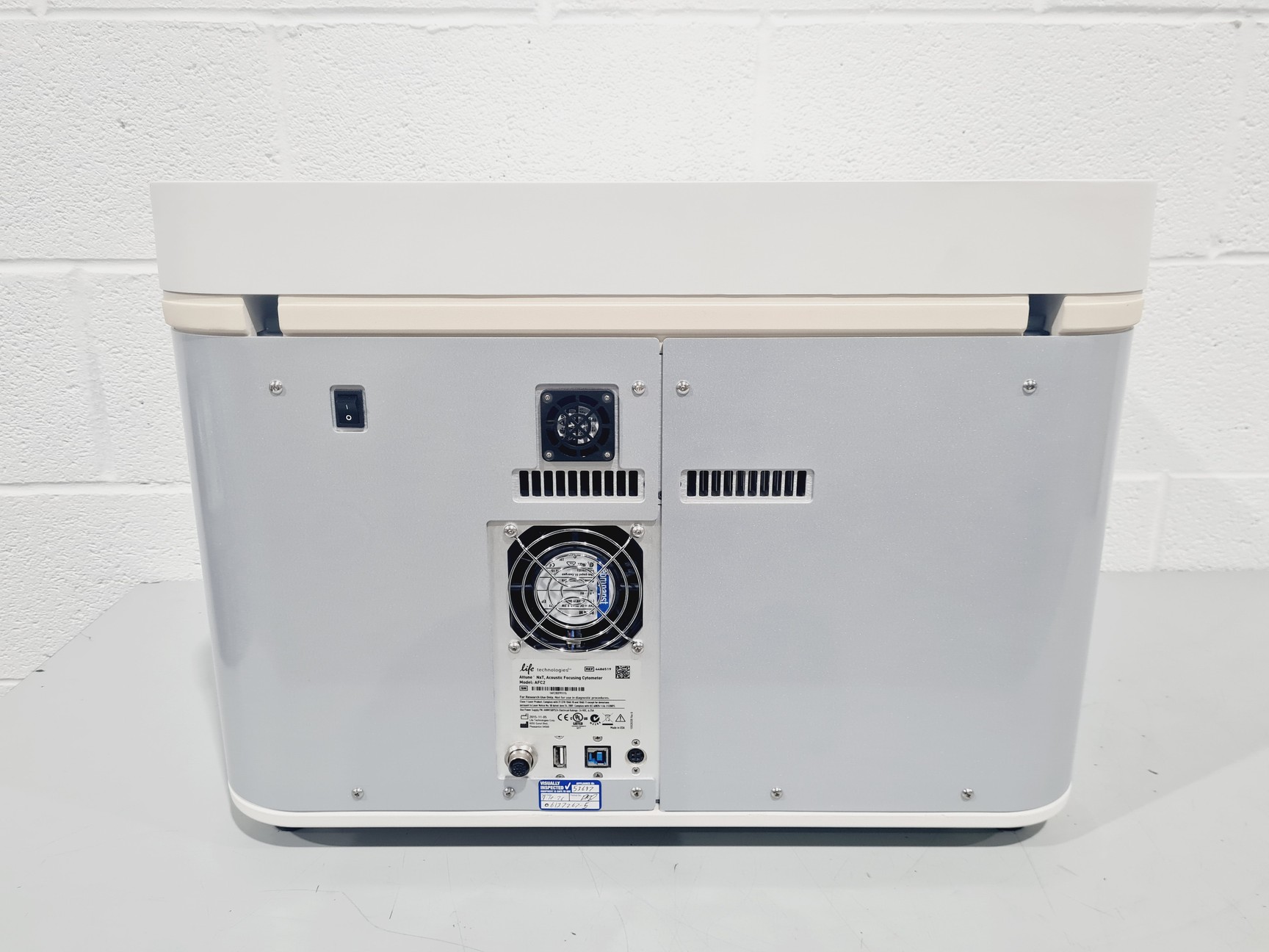 Image of Life Technologies Attune NxT Acoustic Focusing Cytometer AFC2 W/ PC + Software 