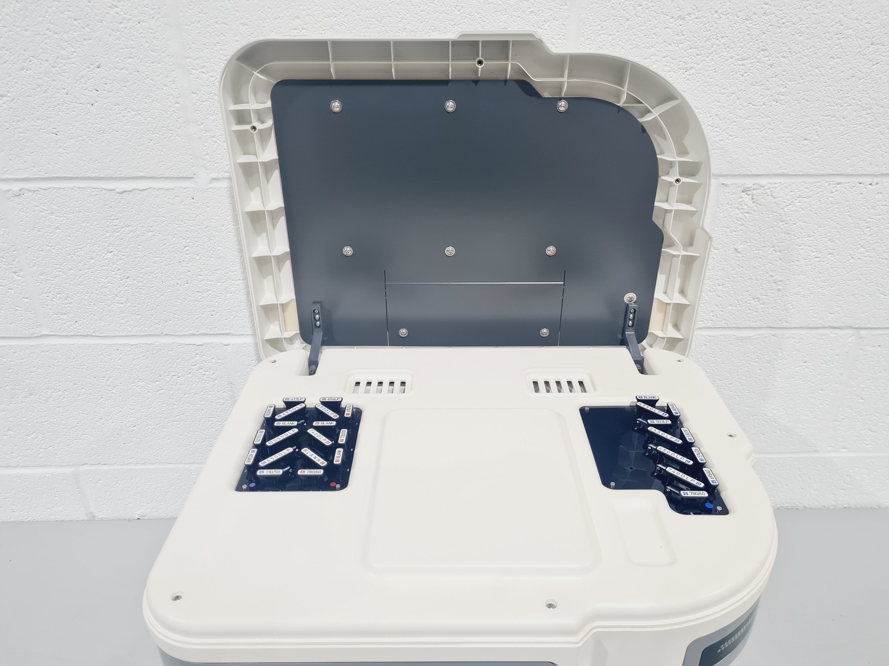 Image of Life Technologies Attune NxT Acoustic Focusing Cytometer AFC2 W/ PC + Software 