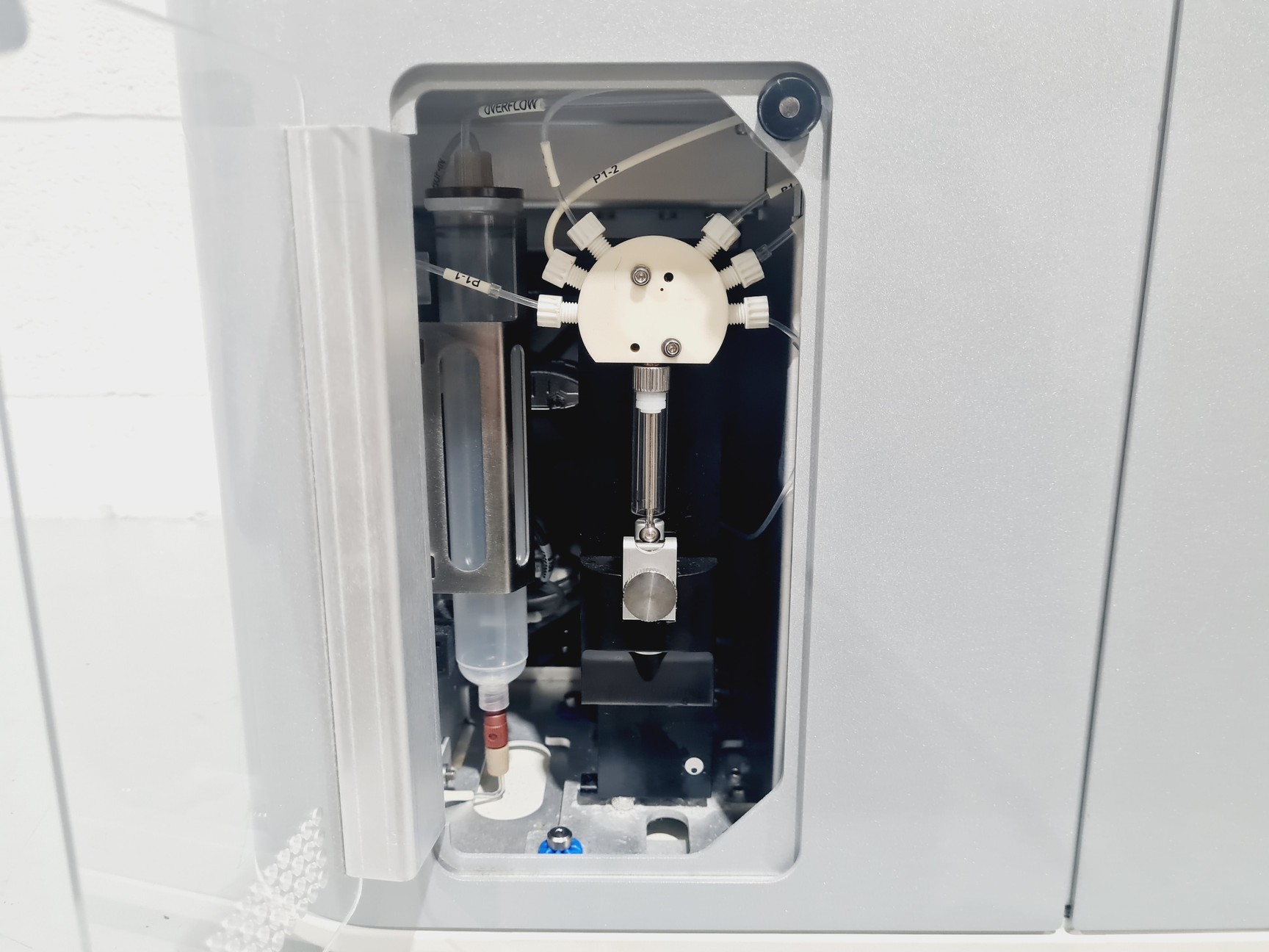 Image of Life Technologies Attune NxT Acoustic Focusing Cytometer AFC2 W/ PC + Software 