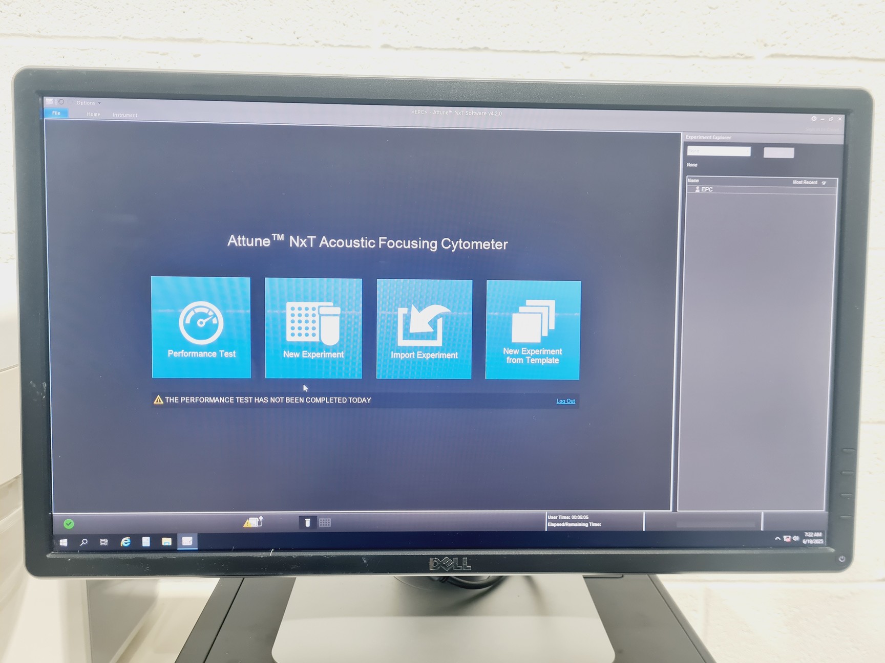 Image of Life Technologies Attune NxT Acoustic Focusing Cytometer AFC2 W/ PC + Software 