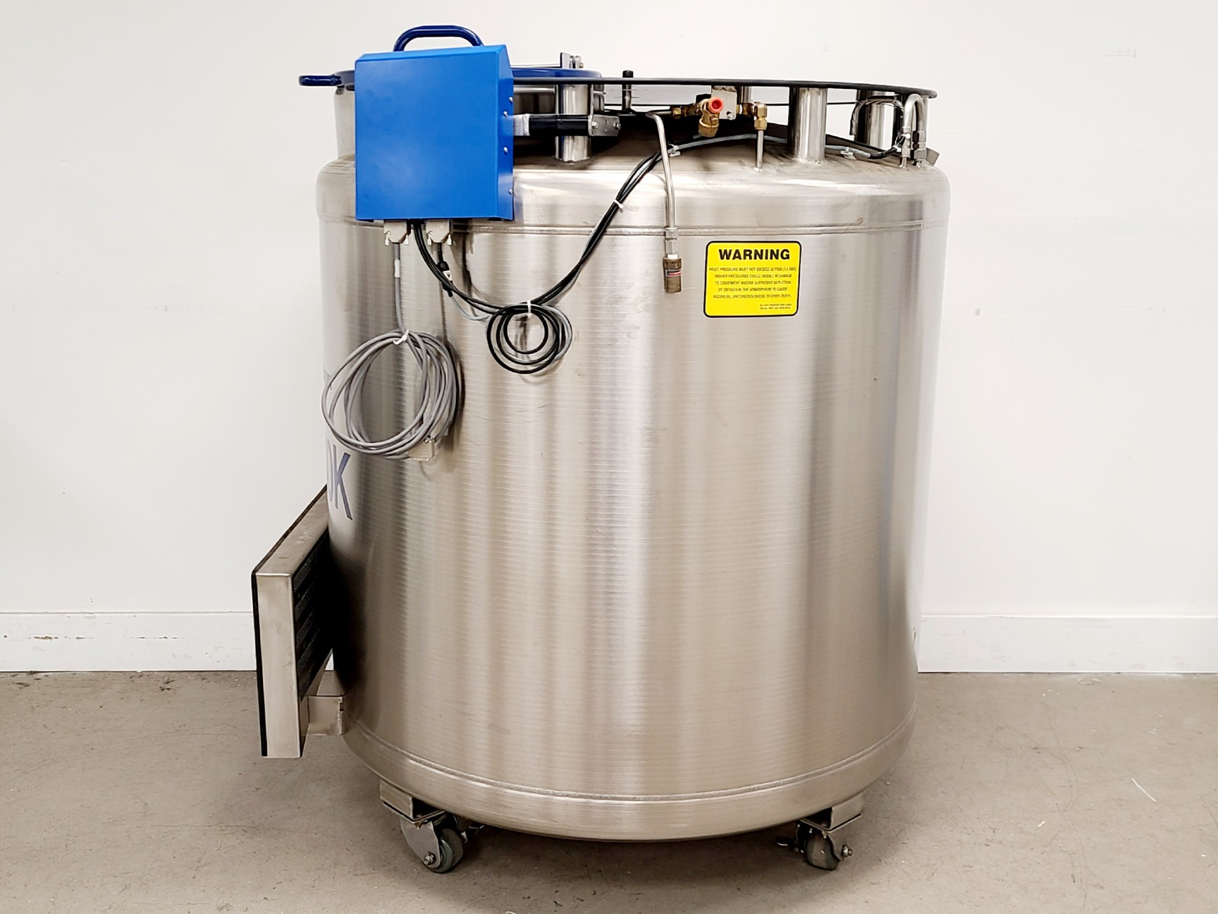 Image of Taylor-Wharton LABS-40K Liquid Nitrogen Cryogenic Storage Tank