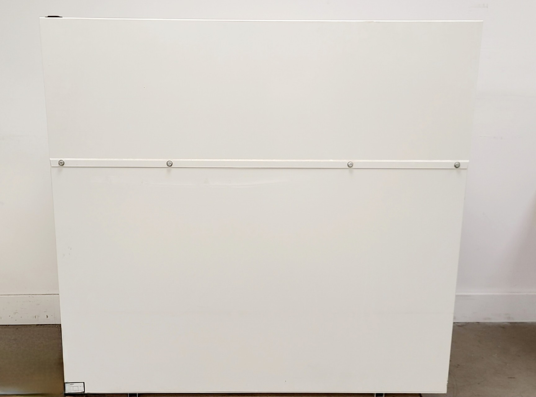 Image of Heraeus LaminAir HP 48 Laminar Flow Cabinet