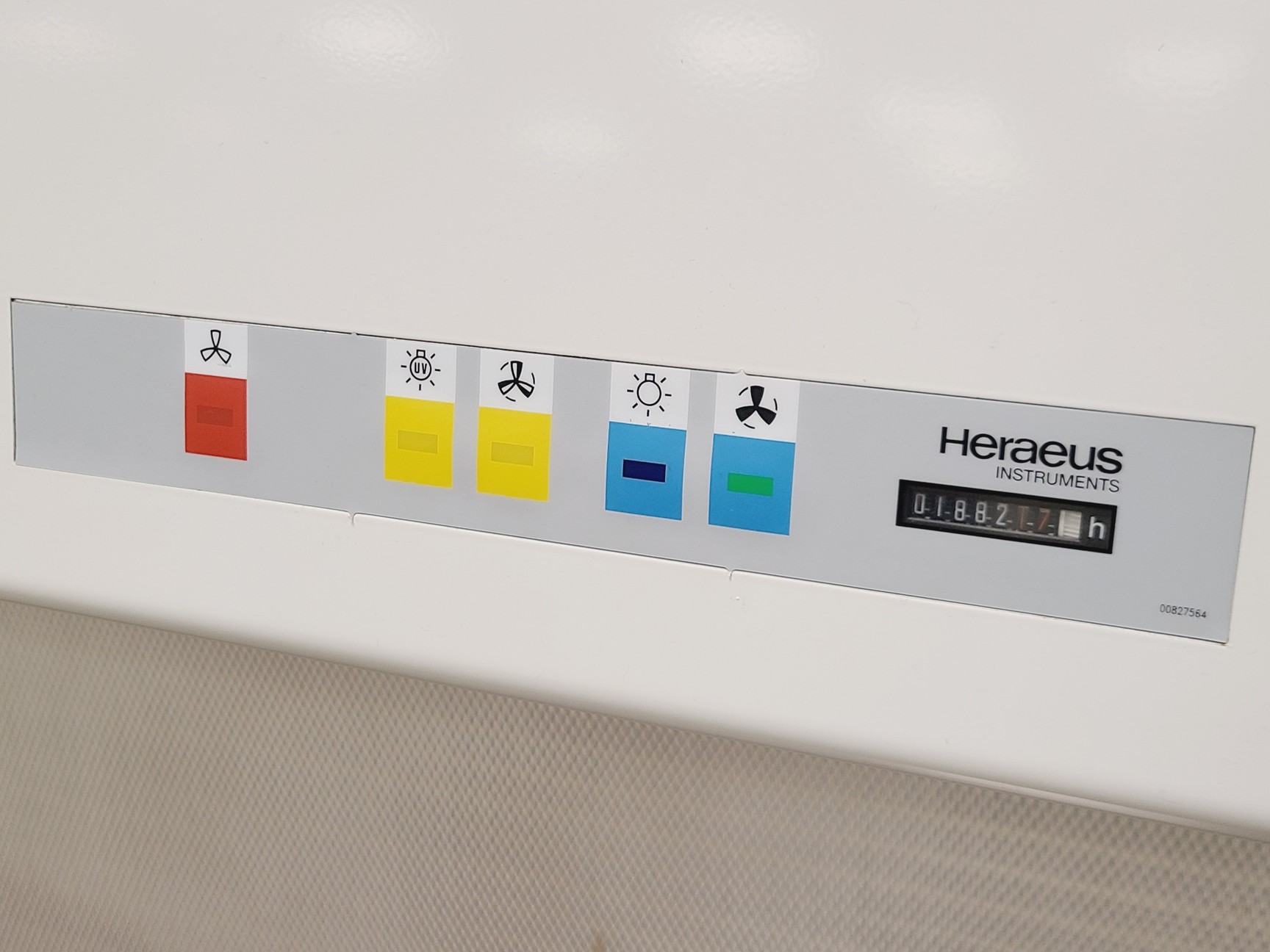 Image of Heraeus LaminAir HP 48 Laminar Flow Cabinet