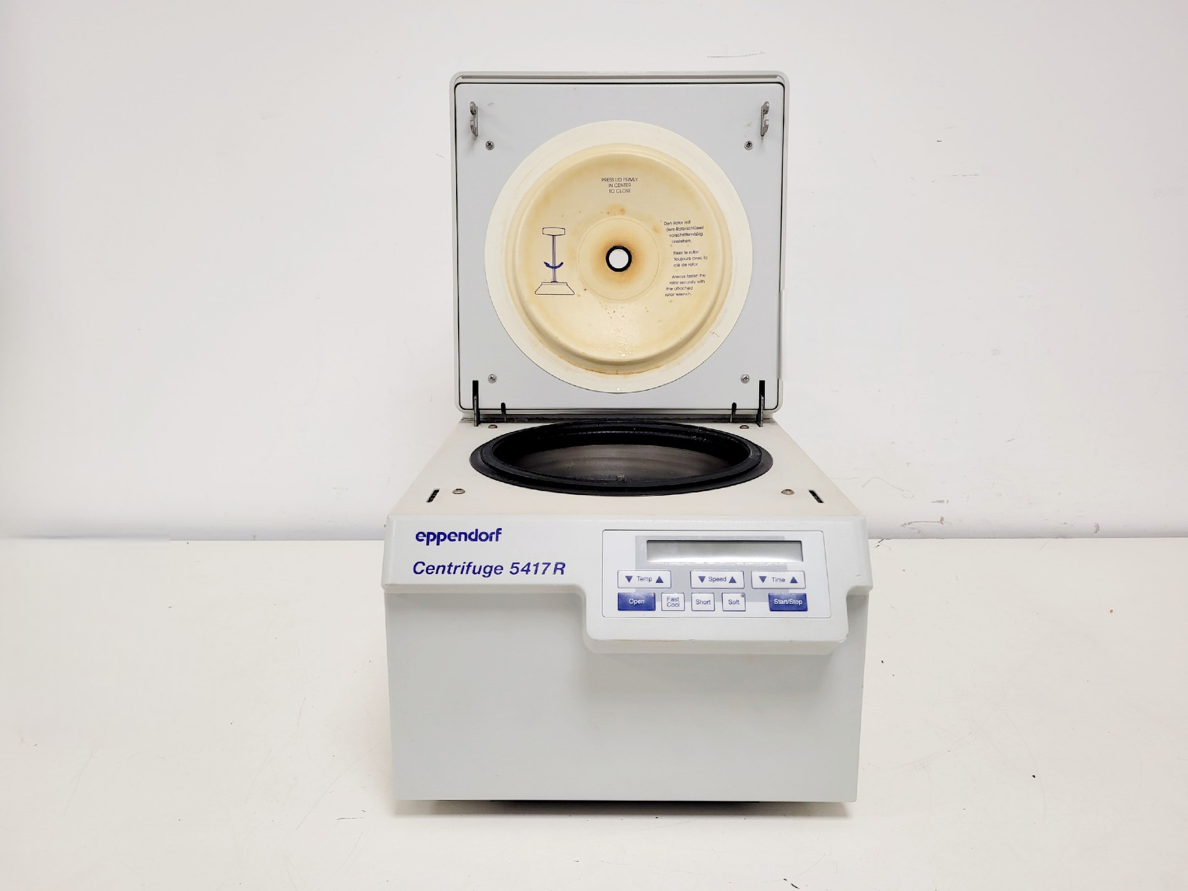 Image of Eppendorf 5417 R Benchtop Centrifuge