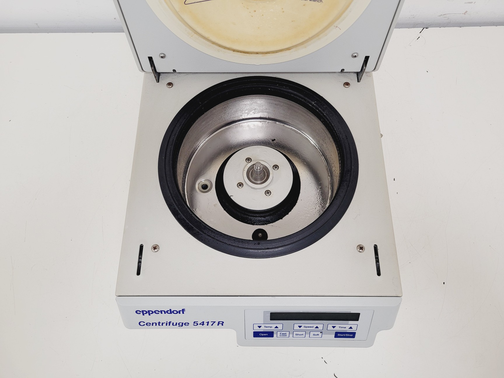 Image of Eppendorf 5417 R Benchtop Centrifuge