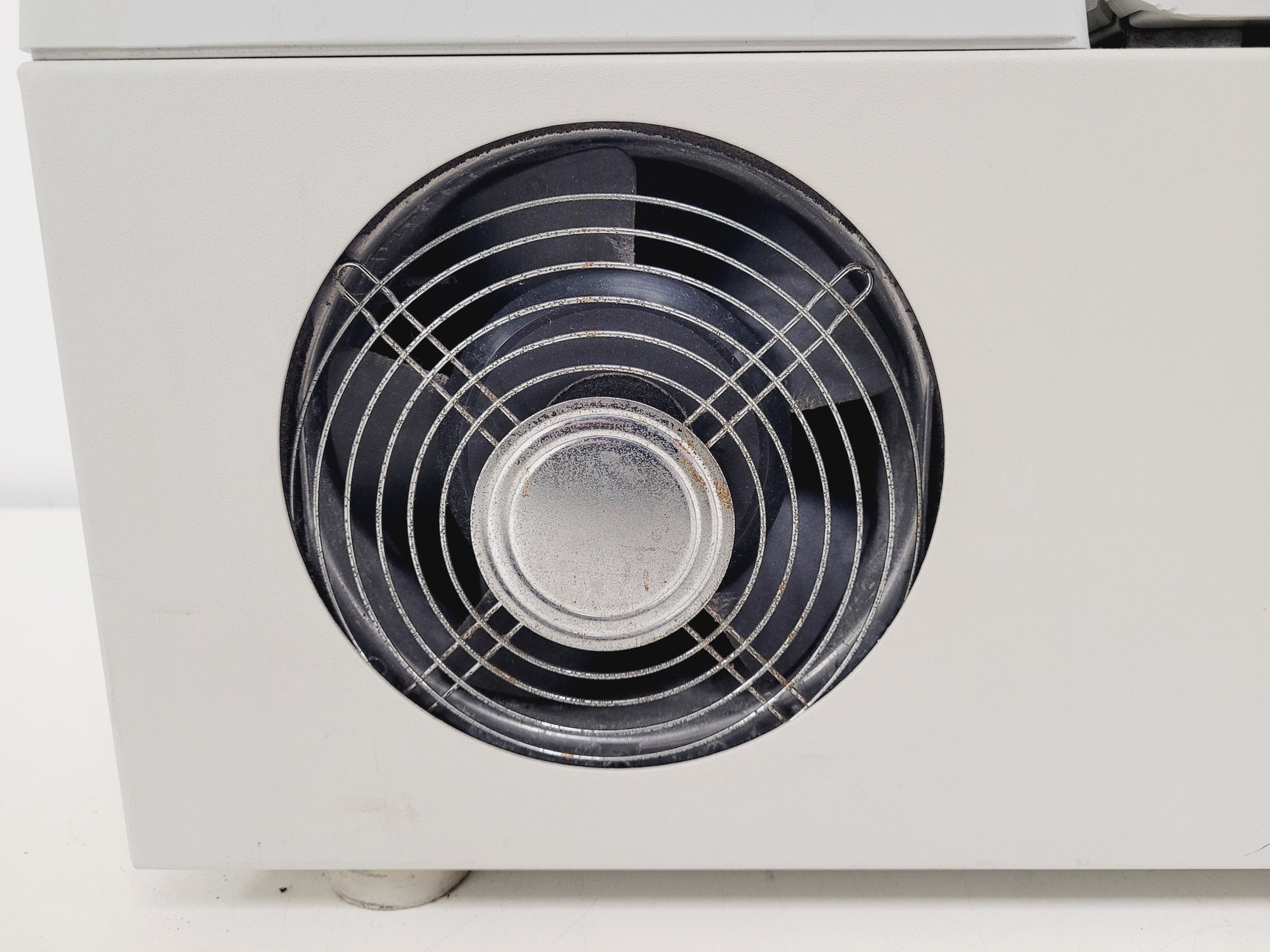 Image of Eppendorf 5417 R Benchtop Centrifuge