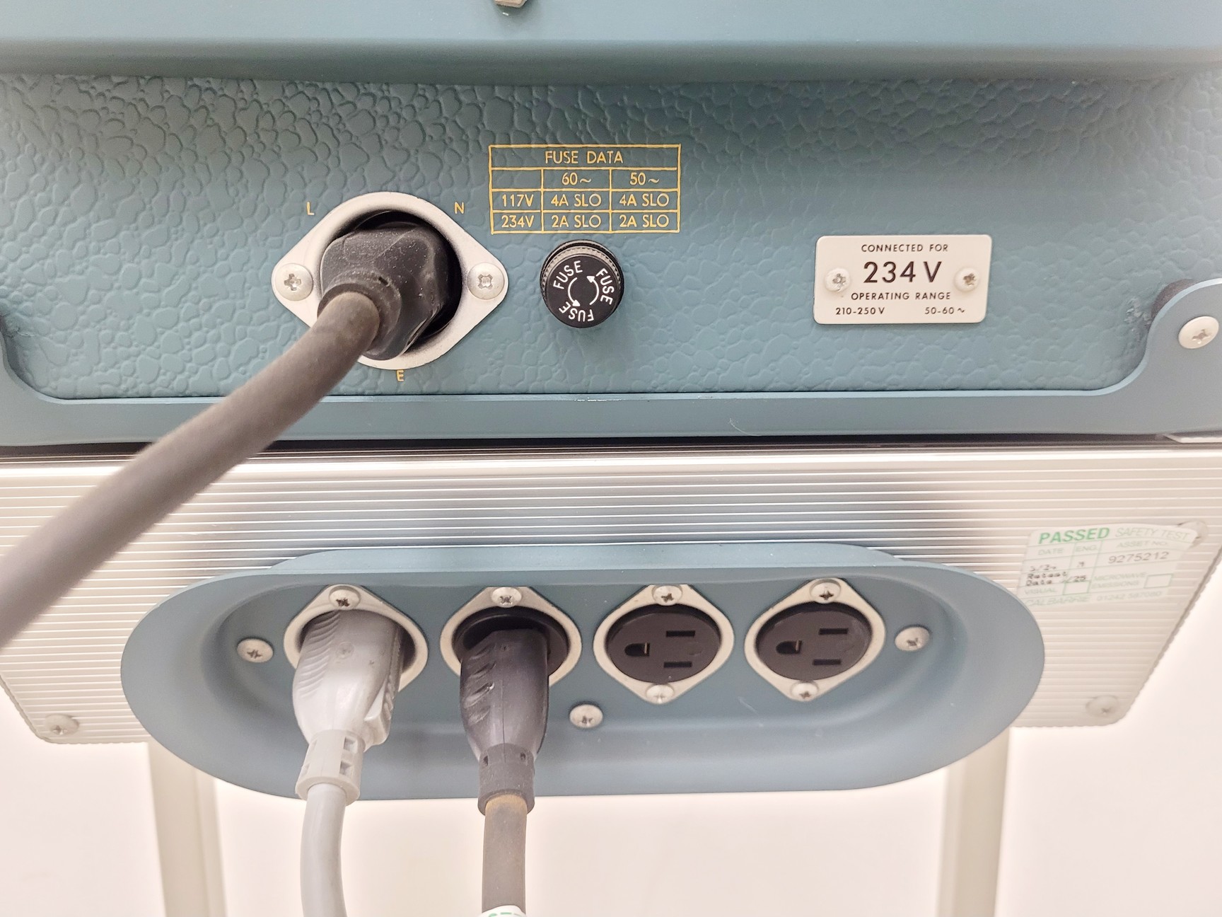 Image of Tektronix Type 575 Transistor Curve Tracer