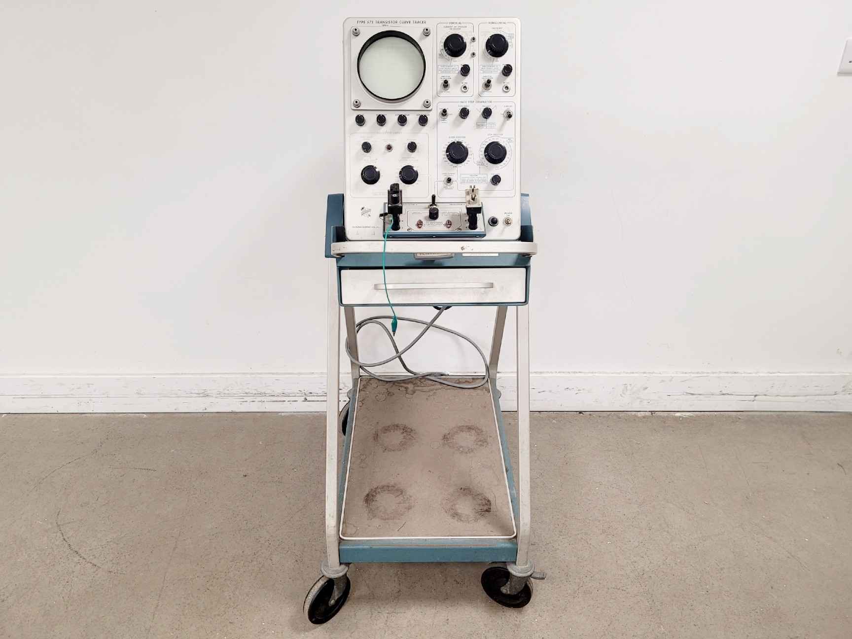 Image of Tektronix Type 575 Transistor Curve Tracer