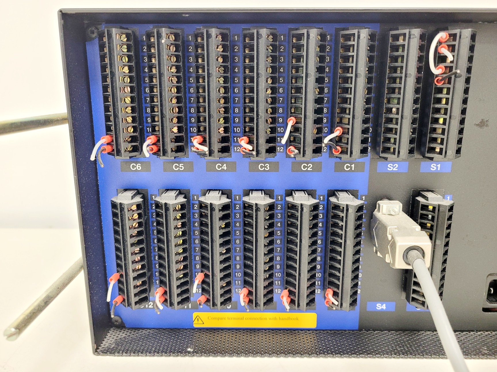 Image of Peek Measurement Model 4400 Alarm Monitor with Server Rack