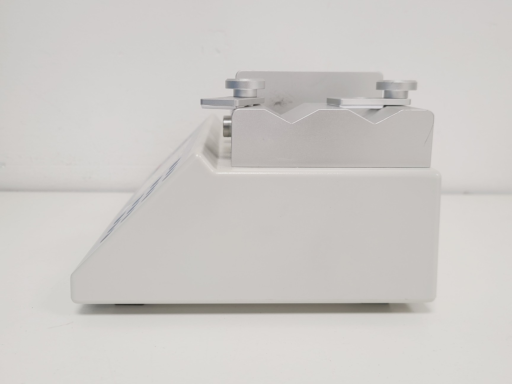 Image of Thermo Scientific Q Exactive Basic MS System w/ Sogevac SV 40-65 Pump