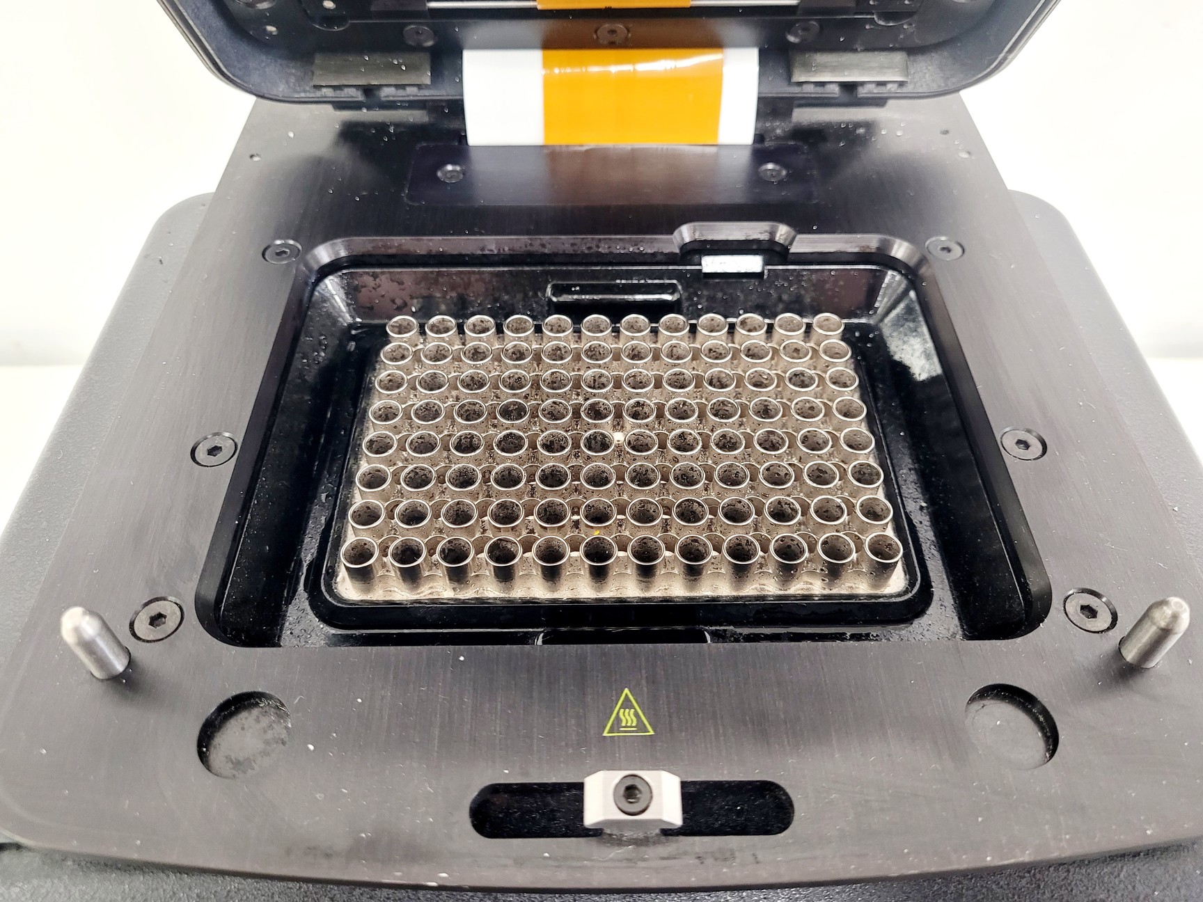 Image of MJ Research PTC-200 Peltier Thermal Cycler