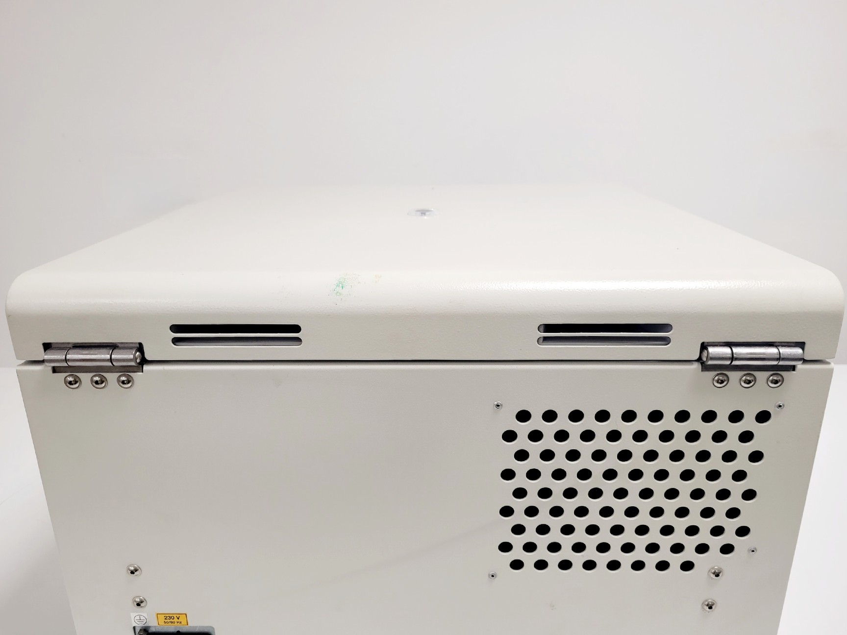 Image of Thermo Scientific Sorvall Legend T+ Benchtop Centrifuge