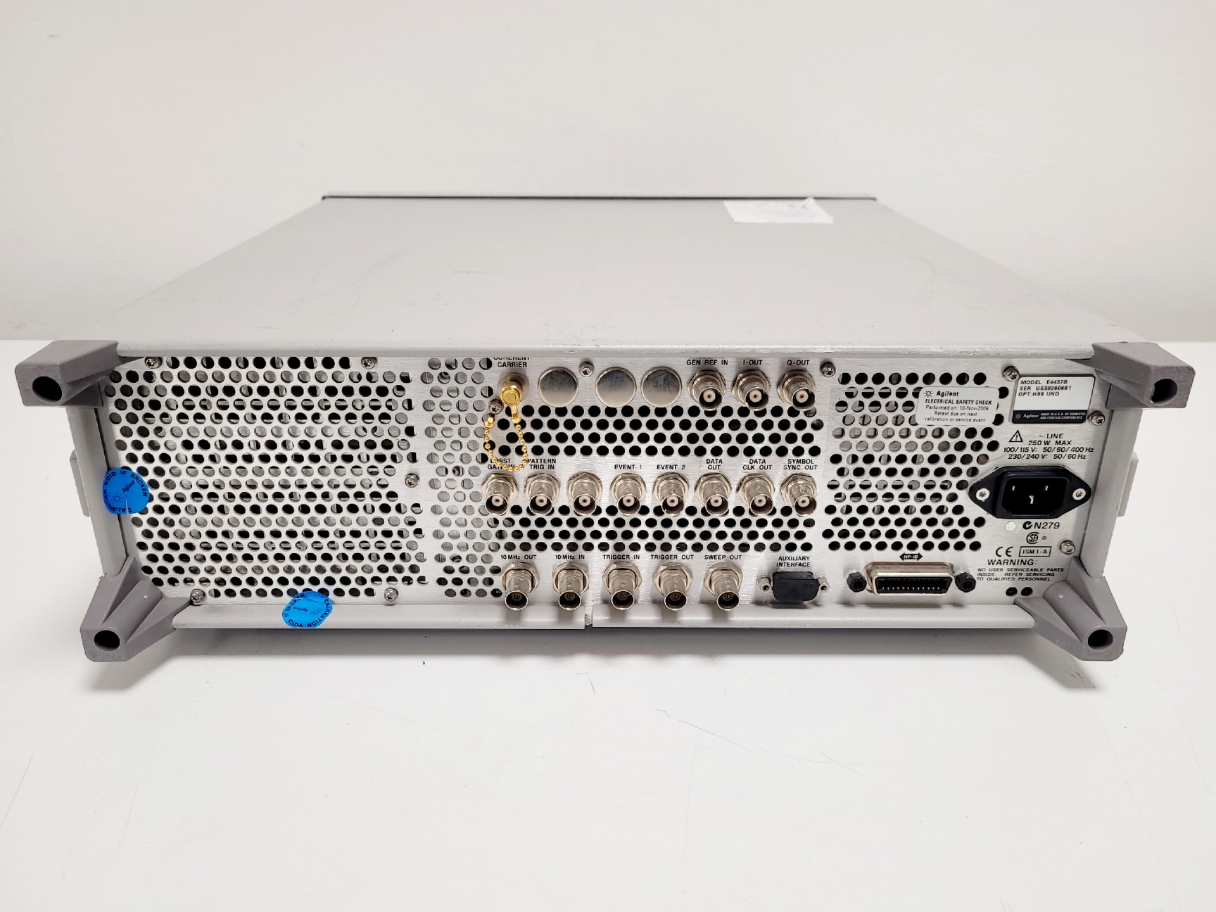 Image of Agilent E4437B ESG-AP Series Signal Generator