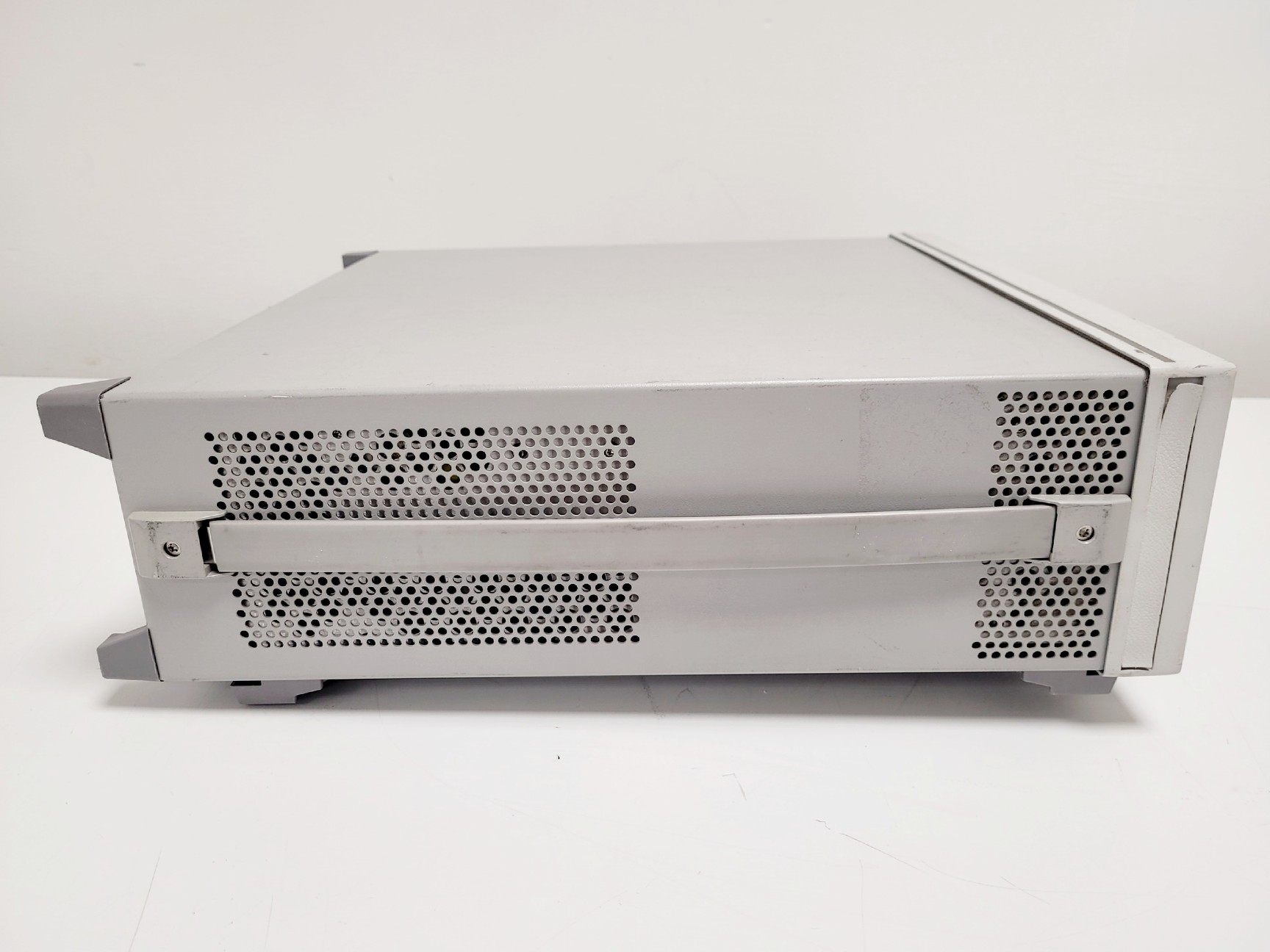 Image of Agilent E4426B ESG-AP Series Signal Generator