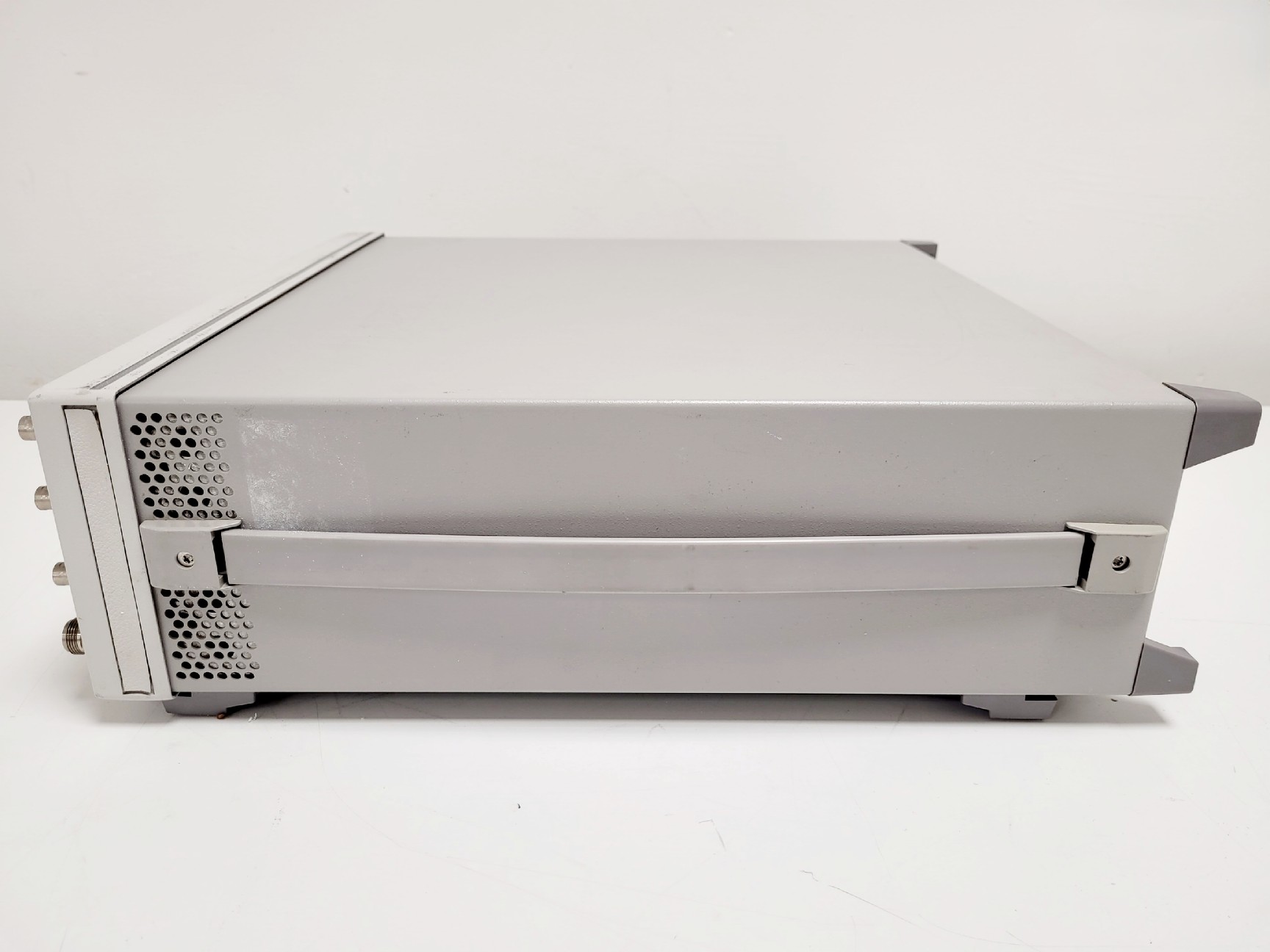 Image of Agilent E4433B ESG-D Series Signal Generator