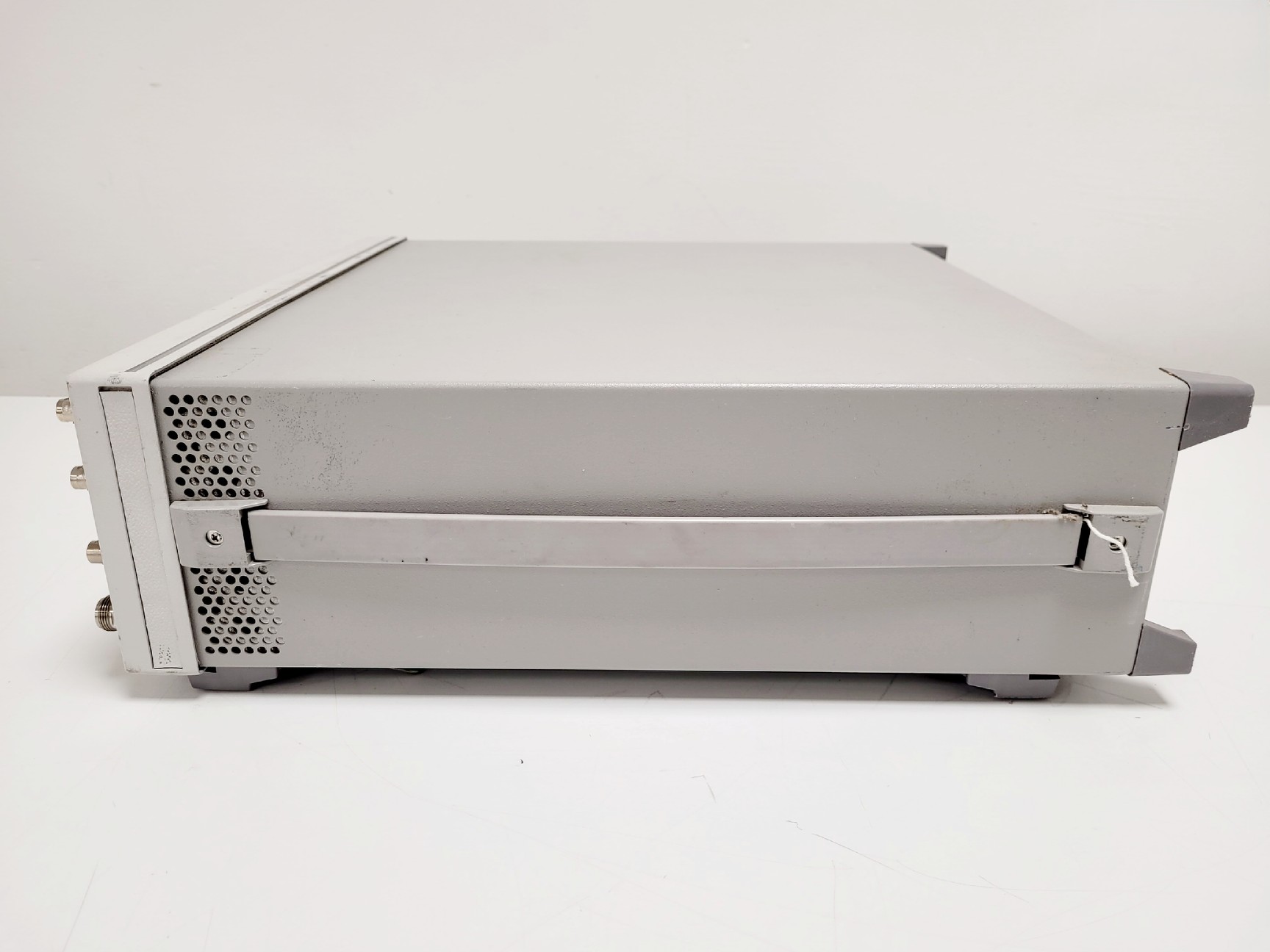 Image of Agilent E4426B ESG-AP Series Signal Generator