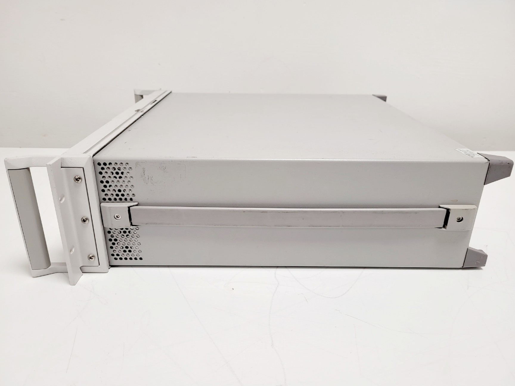 Image of Agilent E4437B ESG-AP Series Signal Generator