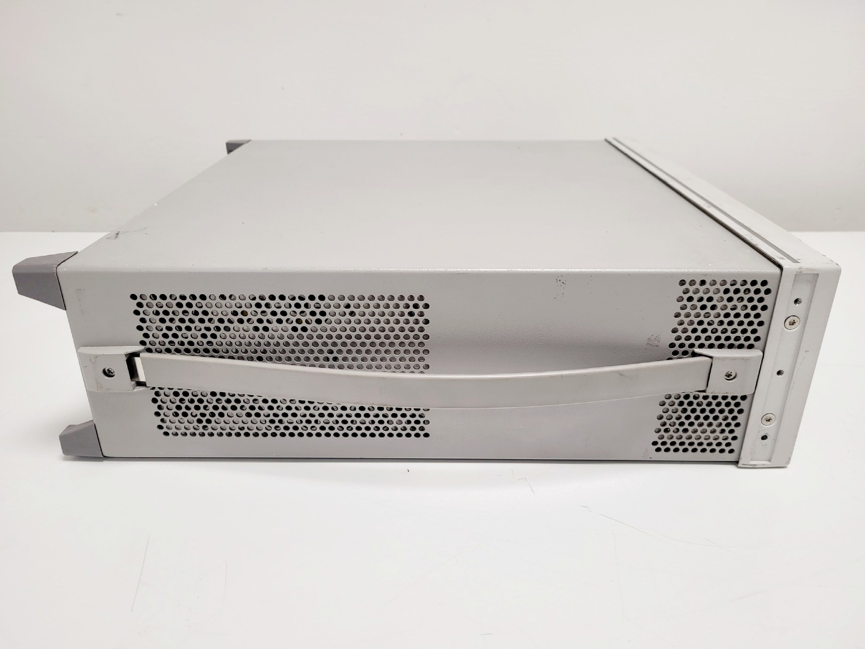 Image of Hewlett Packard E4426B ESG-AP Series Signal Generator