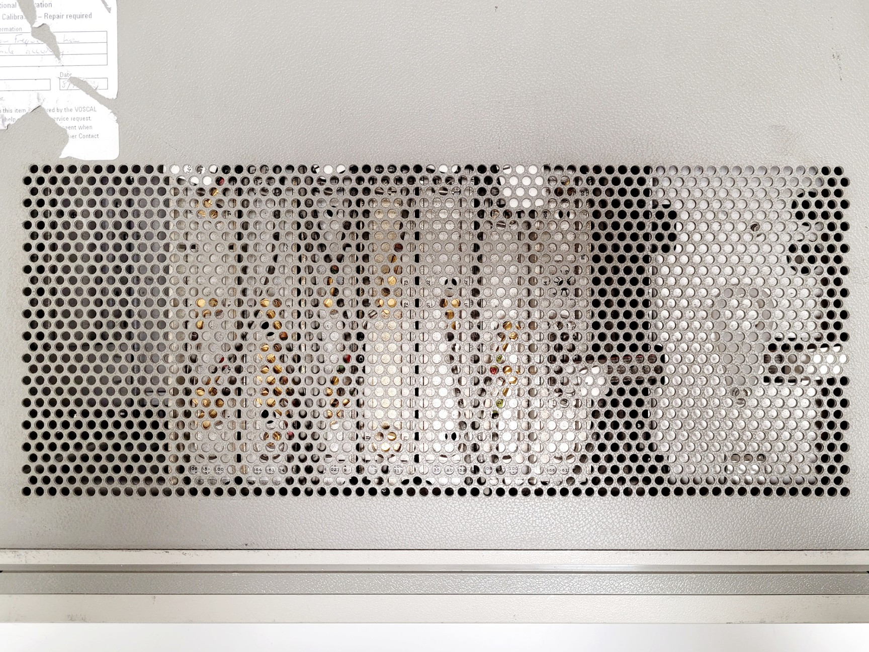 Image of Hewlett Packard 8664A Synthesized Signal Generator