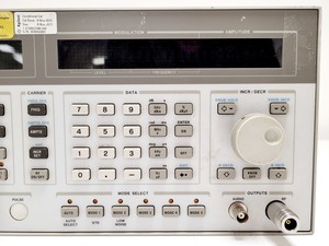 Thumbnail image of Hewlett Packard 8664A Synthesized Signal Generator