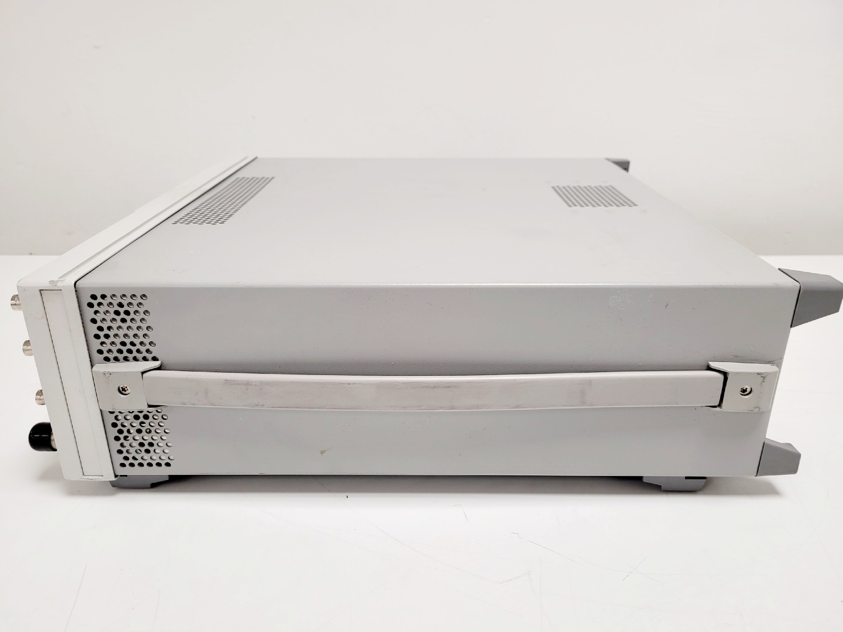 Image of Agilent E4438C ESG Vector Signal Generator