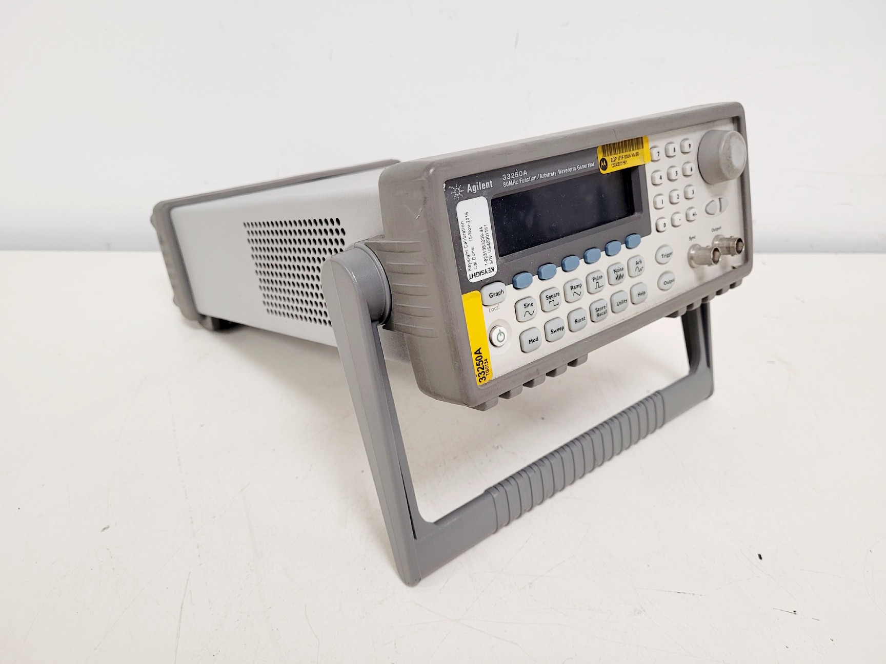 Image of Agilent 33250A Function/Arbitrary Waveform Generator