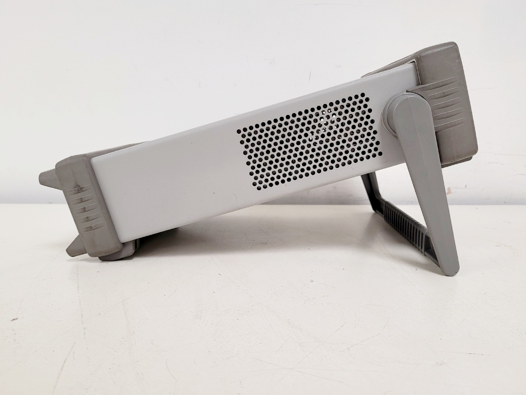 Image of Agilent 33250A Function/Arbitrary Waveform Generator