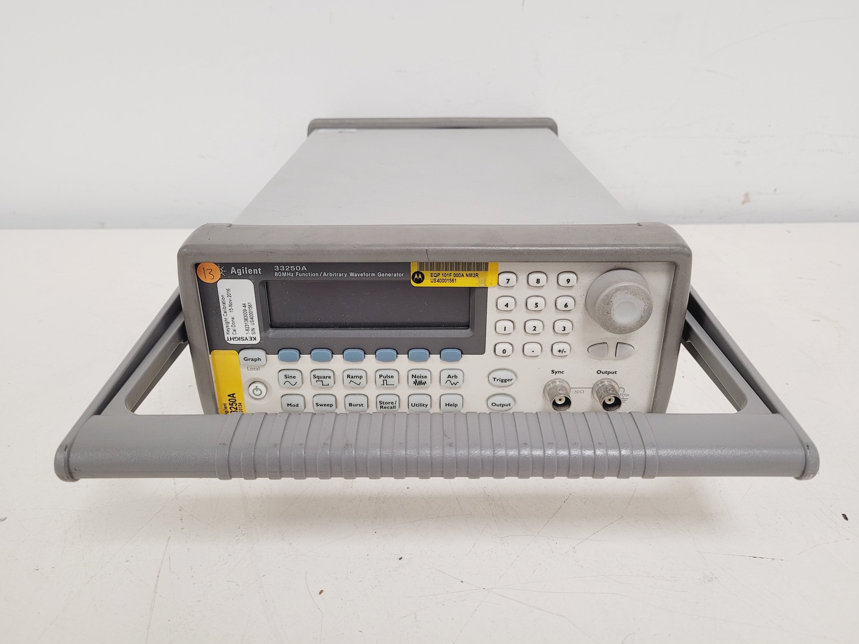 Image of Agilent 33250A Function/Arbitrary Waveform Generator