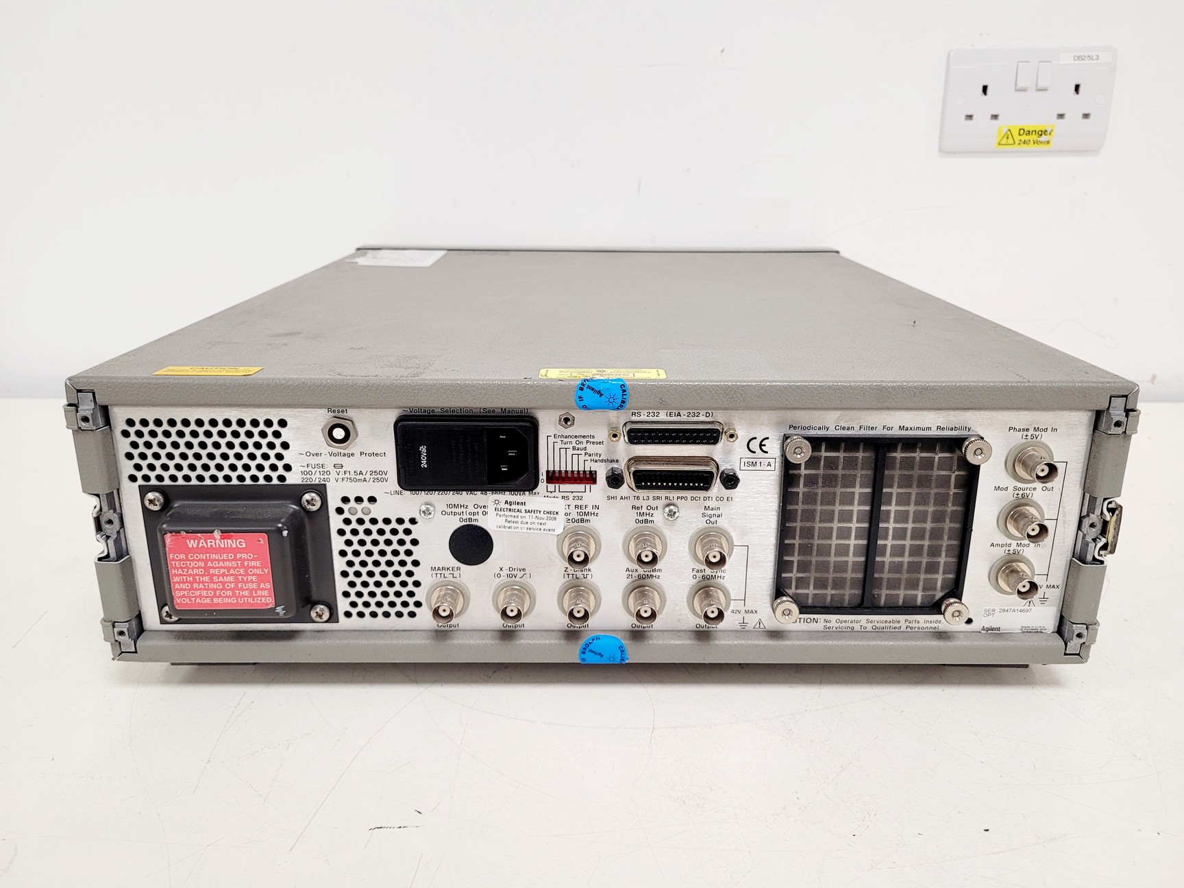 Image of Hewlett Packard 3325B Synthesizer/Function Generator