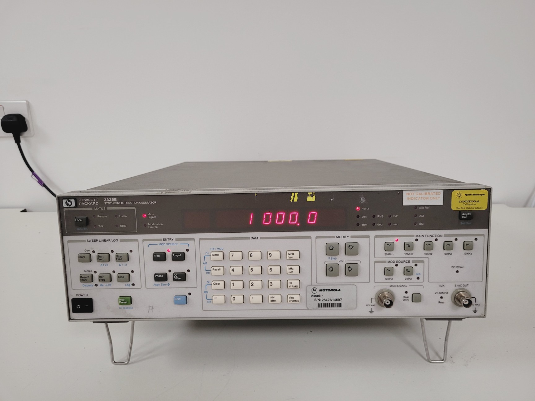 Image of Hewlett Packard 3325B Synthesizer/Function Generator