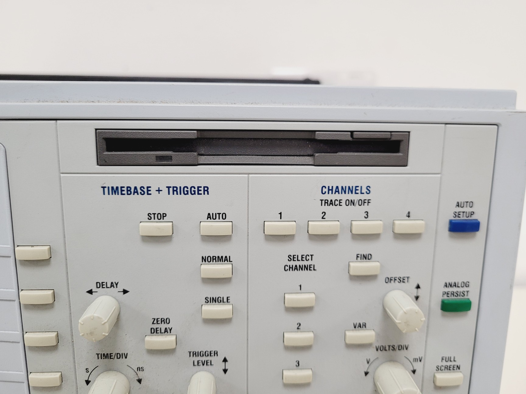 Image of LeCroy LC574AM 1 GHz Oscilloscope