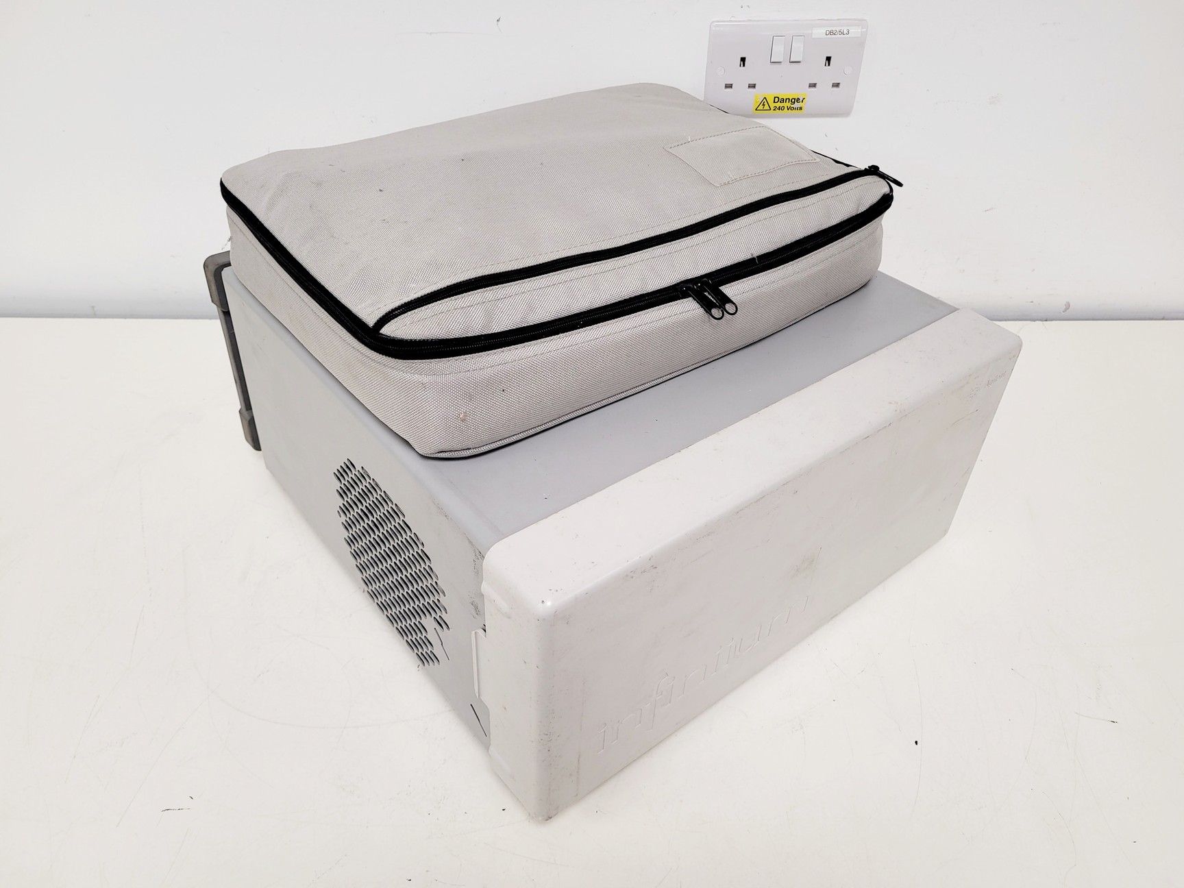 Image of Agilent Infiniium 54825A Oscilloscope 500 MHz 2 GSa/s