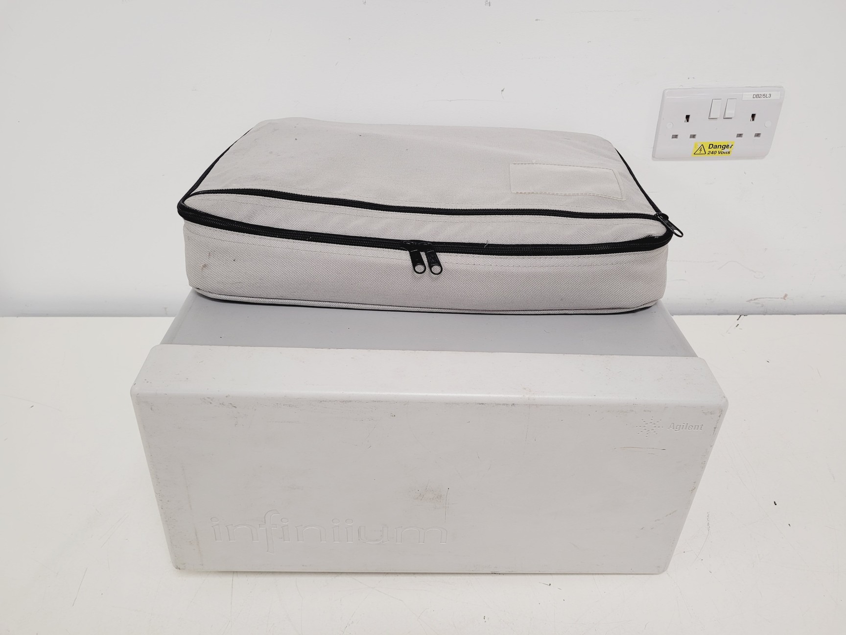 Image of Agilent Infiniium 54825A Oscilloscope 500 MHz 2 GSa/s