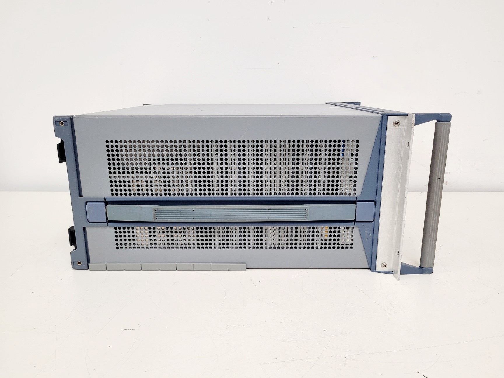 Image of Rohde & Schwarz Spectrum Analyzer 9kHz 7GHz FSEB 20