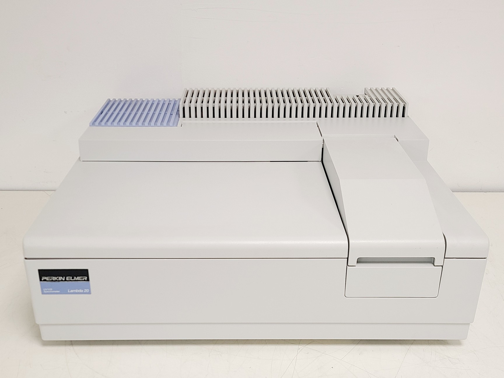 Image of Perkin Elmer Lambda 20 UV-Vis Spectrometer