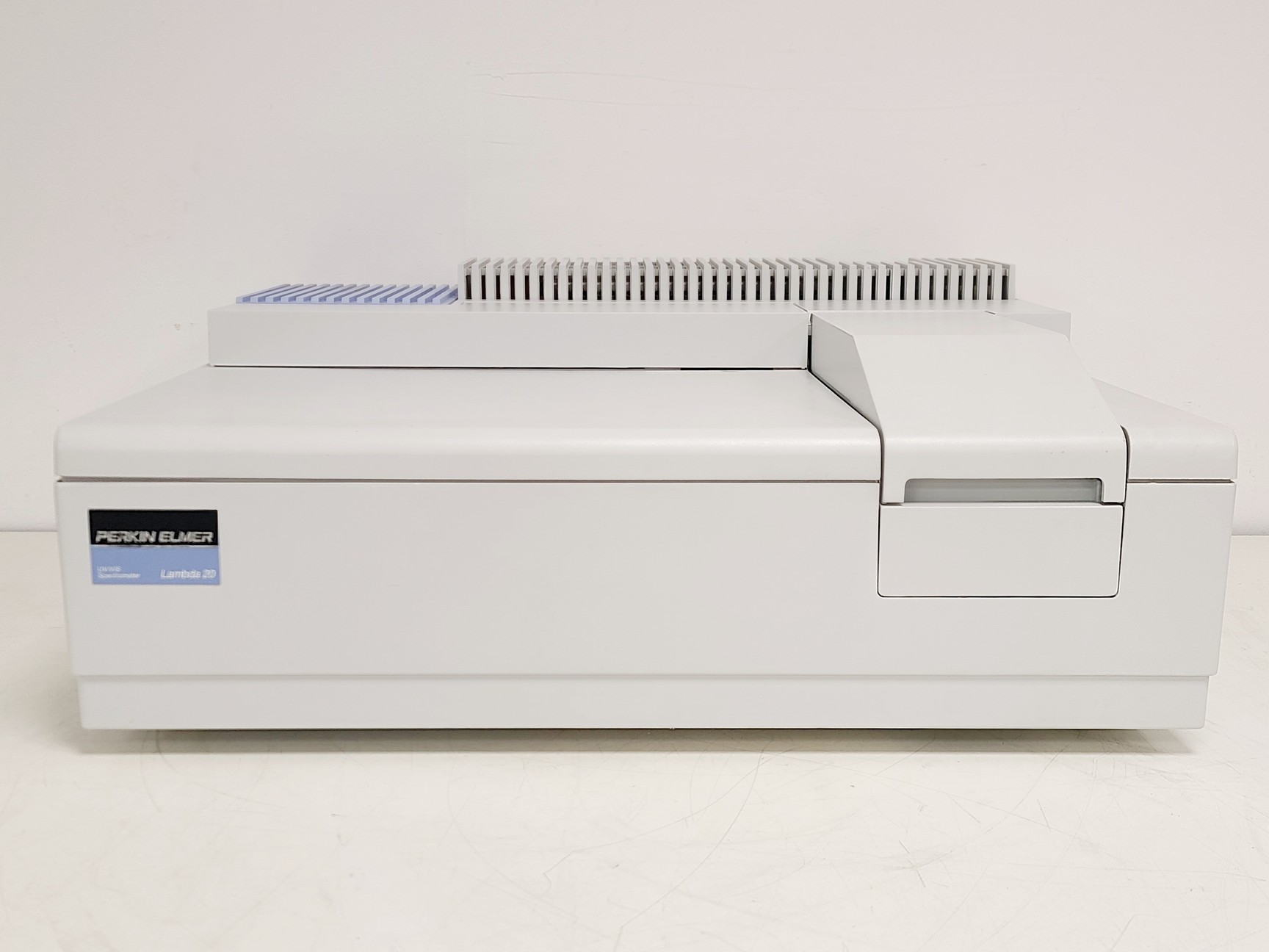 Image of Perkin Elmer Lambda 20 UV-Vis Spectrometer