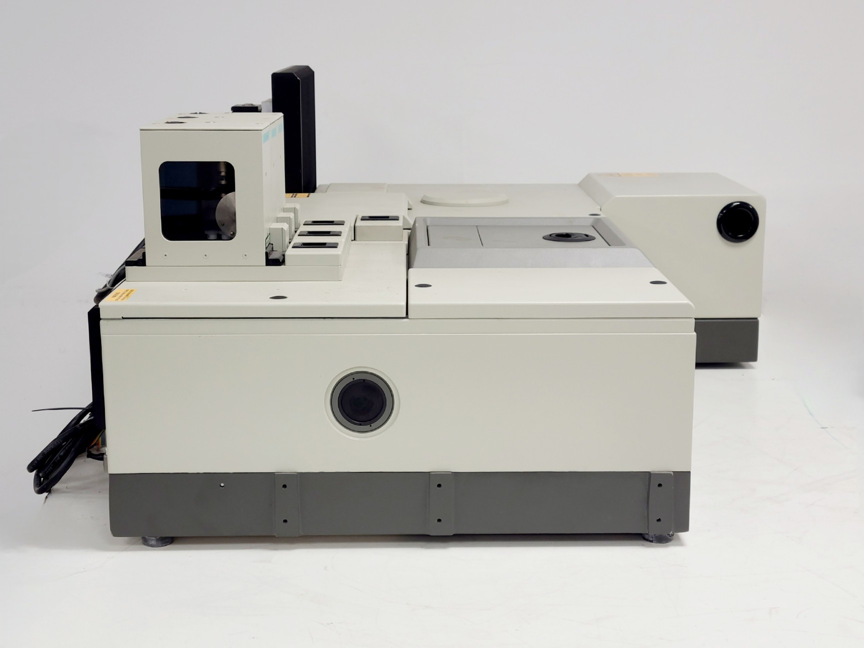 Image of Bruker Equinox 55 FTIR Spectrometer/Bruker FRA 106-S Raman Spectrometer