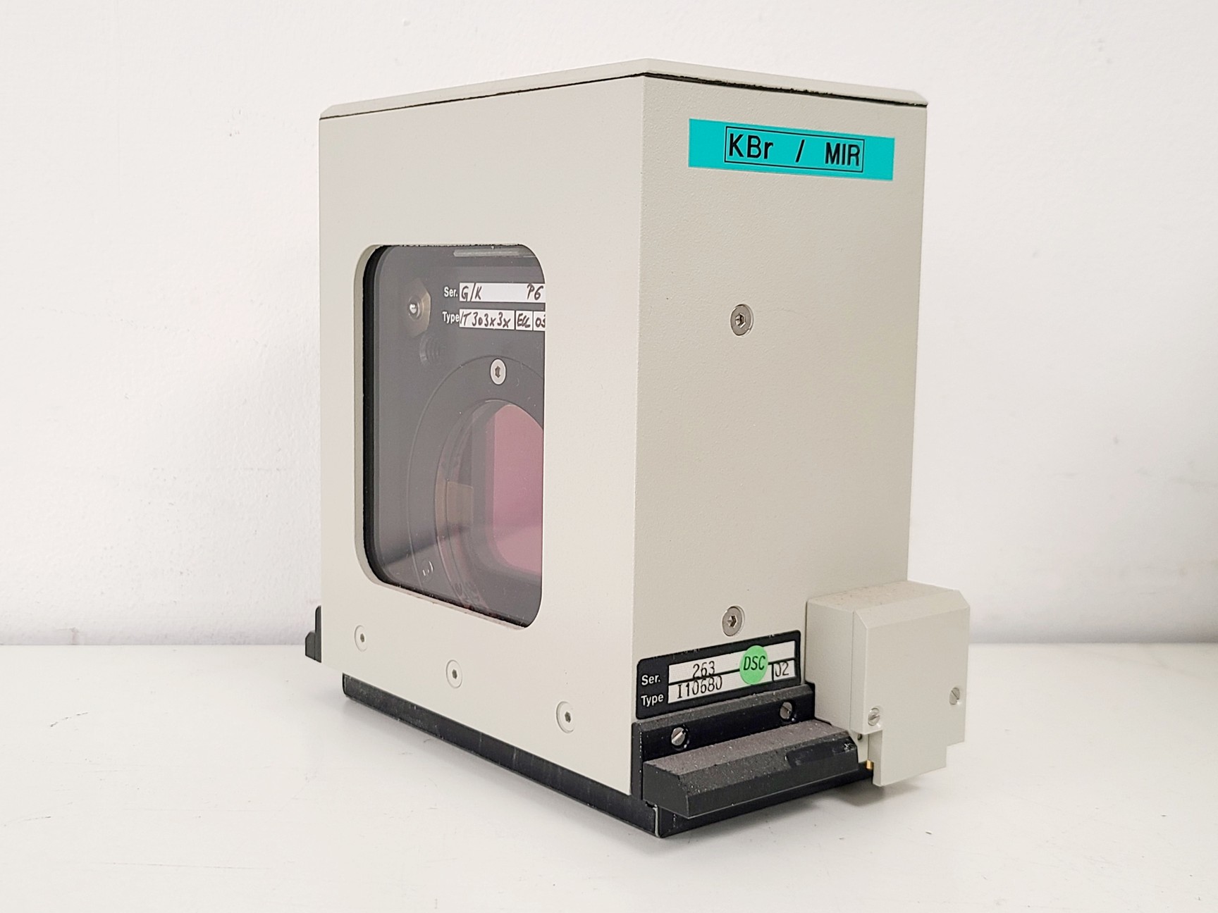 Image of Bruker Equinox 55 FTIR Spectrometer/Bruker FRA 106-S Raman Spectrometer