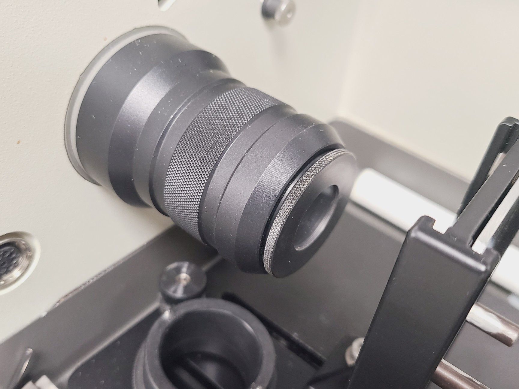 Image of Bruker Equinox 55 FTIR Spectrometer/Bruker FRA 106-S Raman Spectrometer